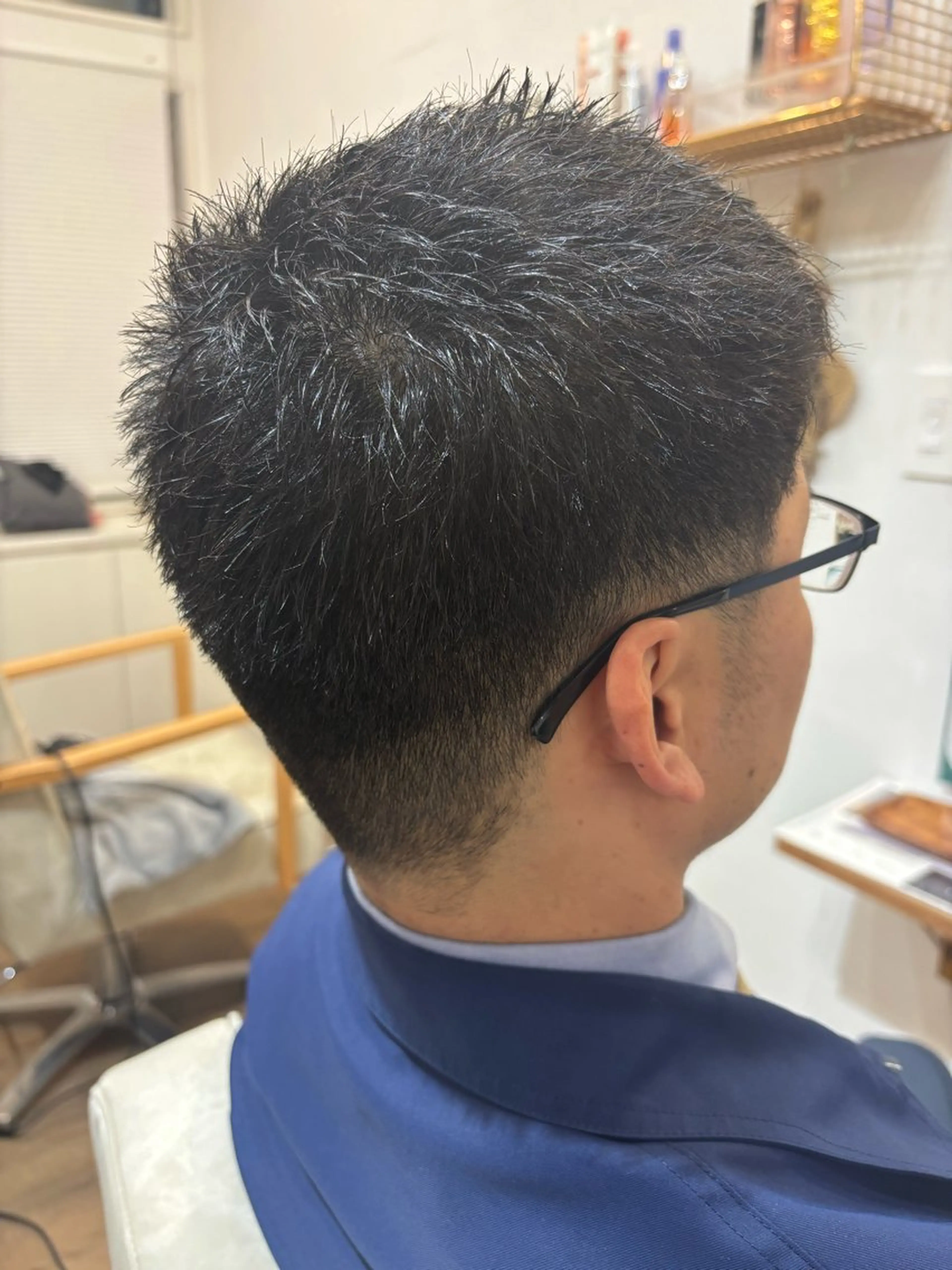 ショート メンズ 刈り上げ 志田 萌のヘアスタイル