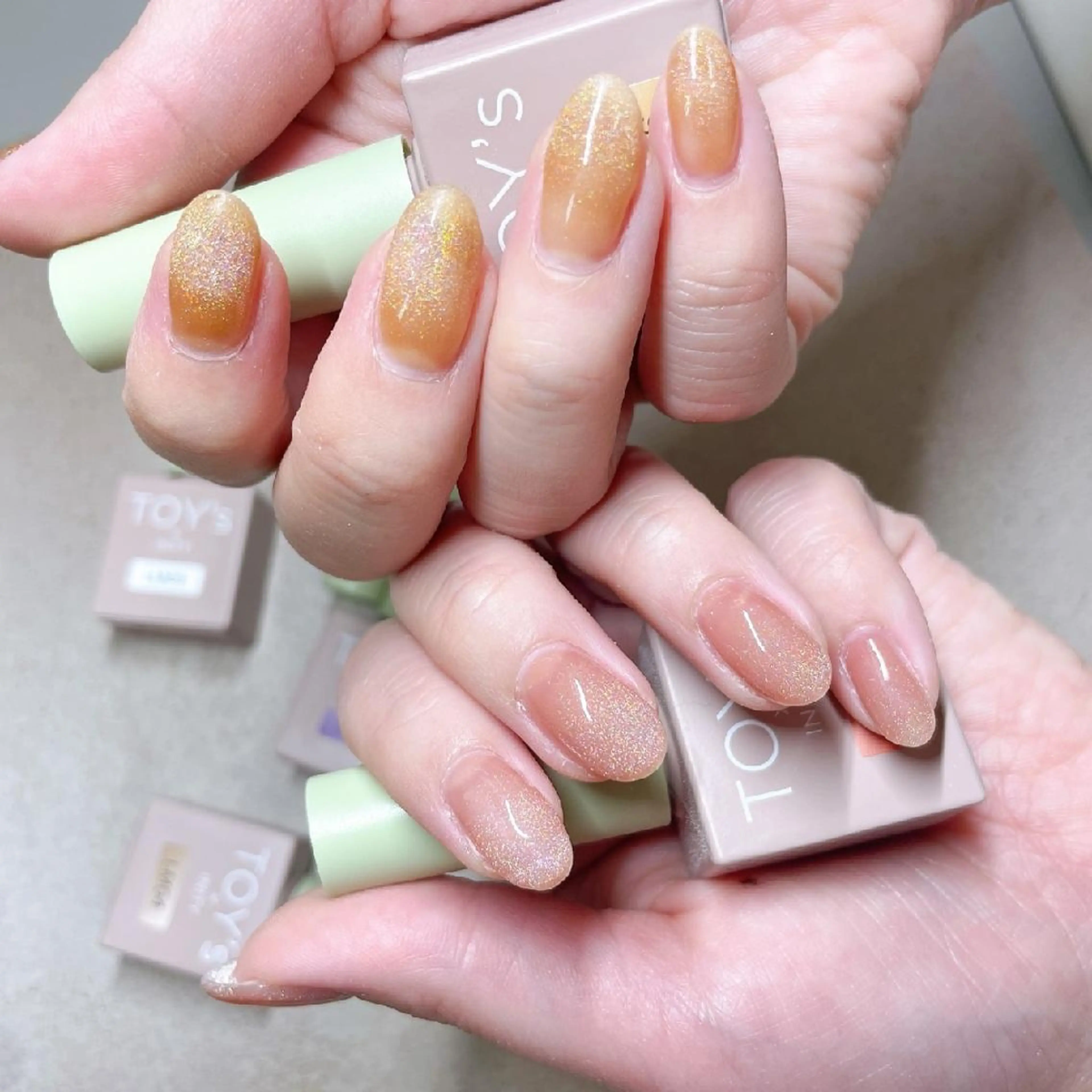 ネイル マグネットネイル ＆robe  mii 🌿のネイルデザイン