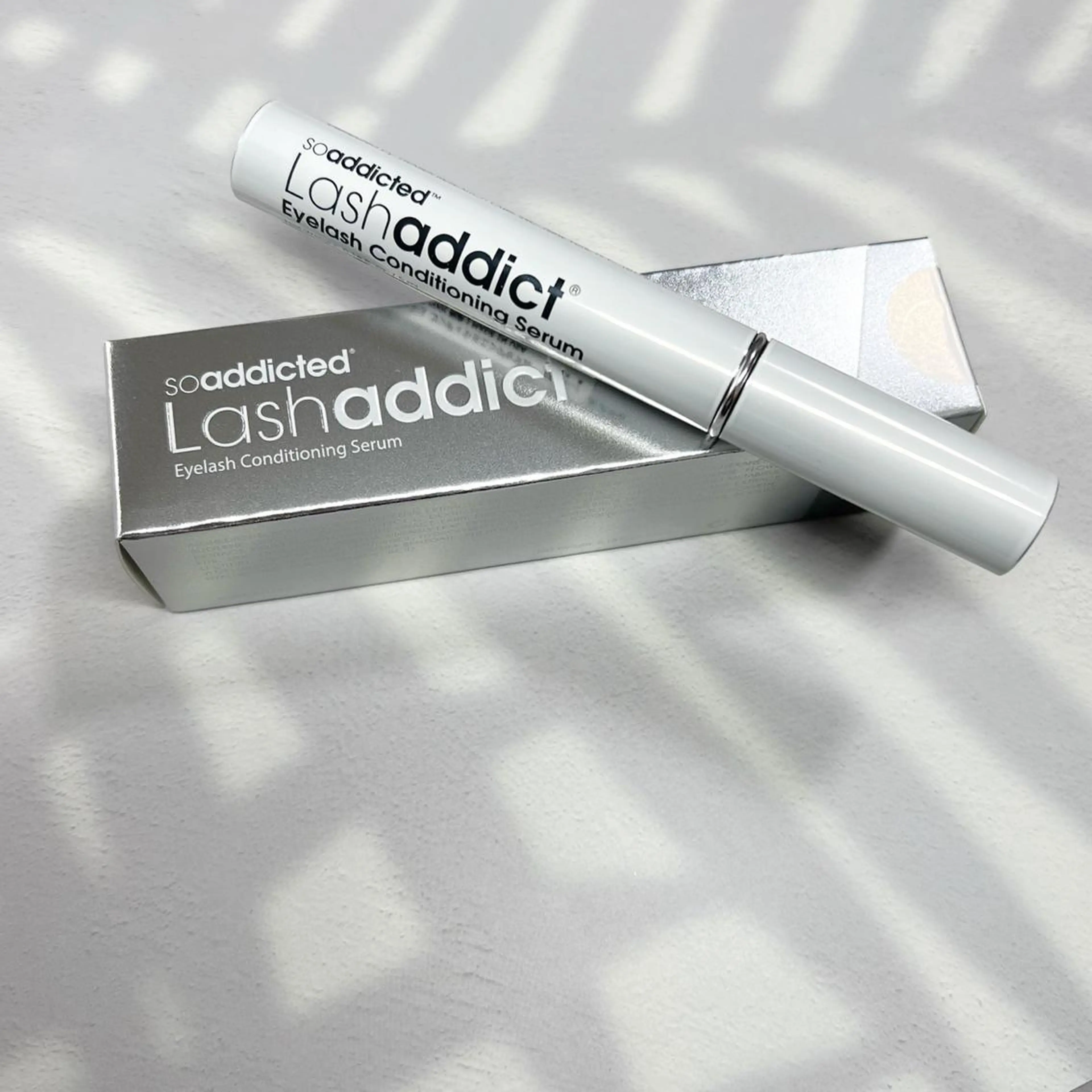 Lash Addict Conditioning Serum / まつげ美容液の写真