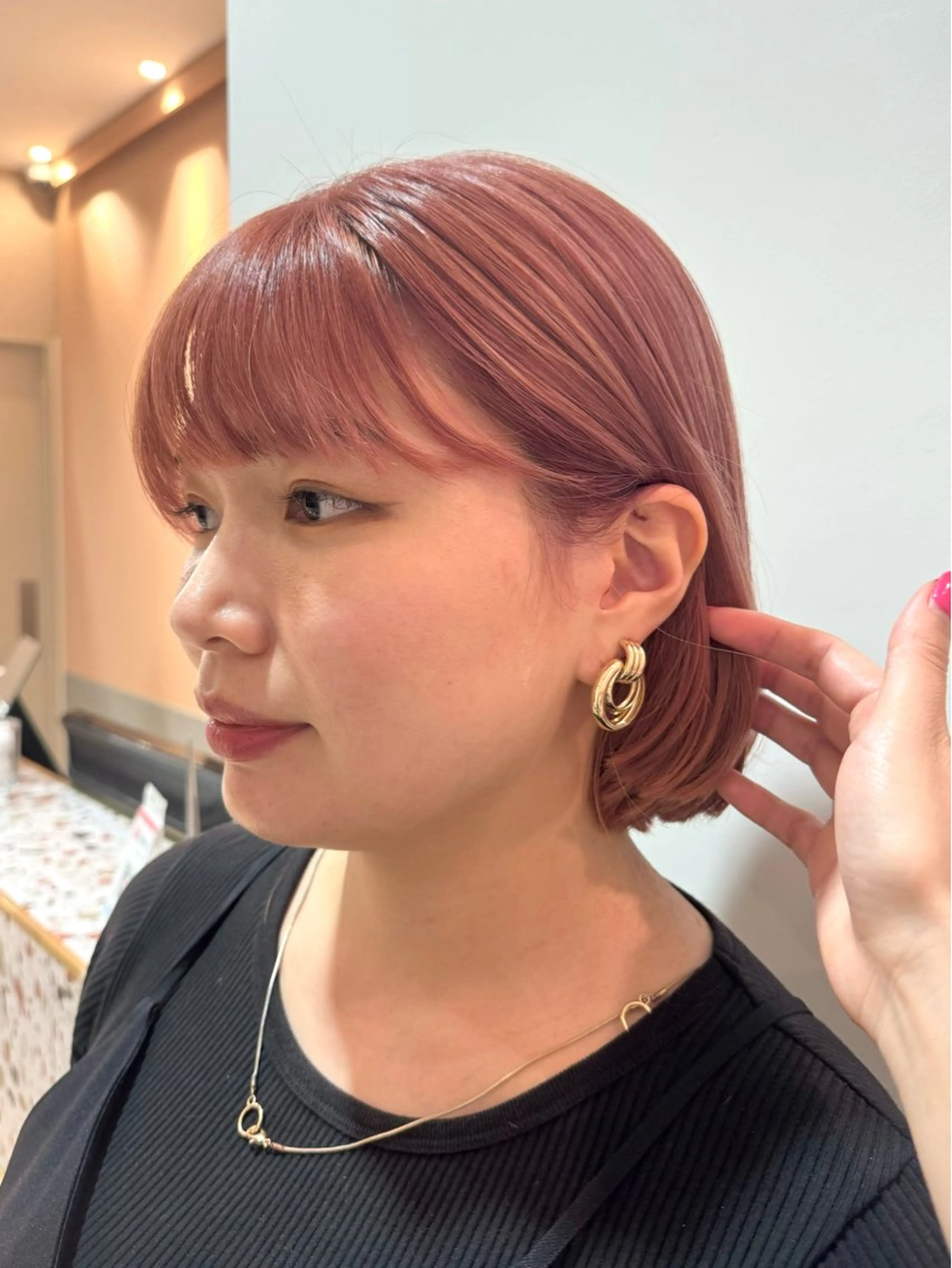 ミディアム カラー ヘアアレンジ 暖色ダブルカラーボブ レイヤー🌈AINAのヘアスタイル
