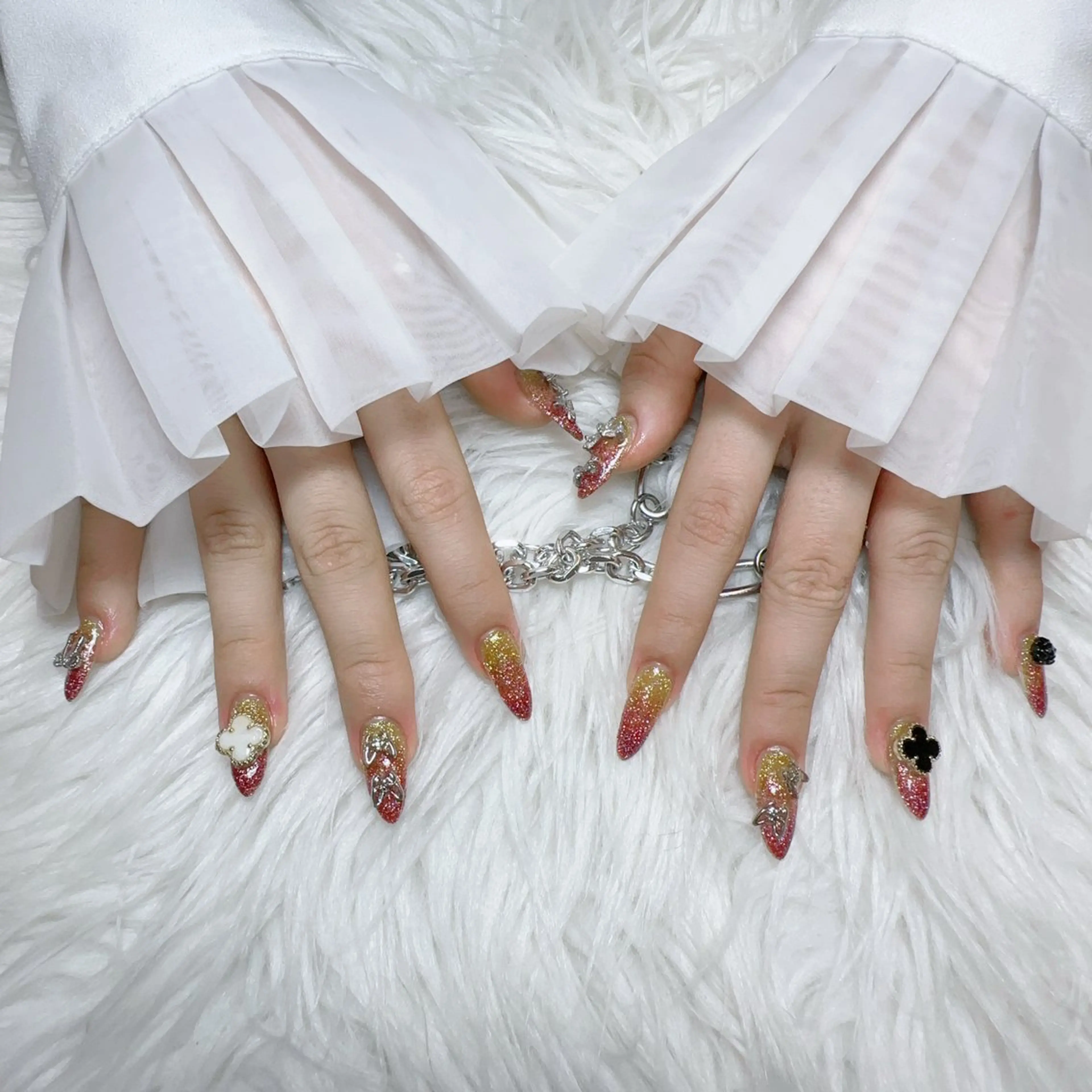 ネイル ハンドネイル ☁️Yun nail KiKi☁️のネイルデザイン