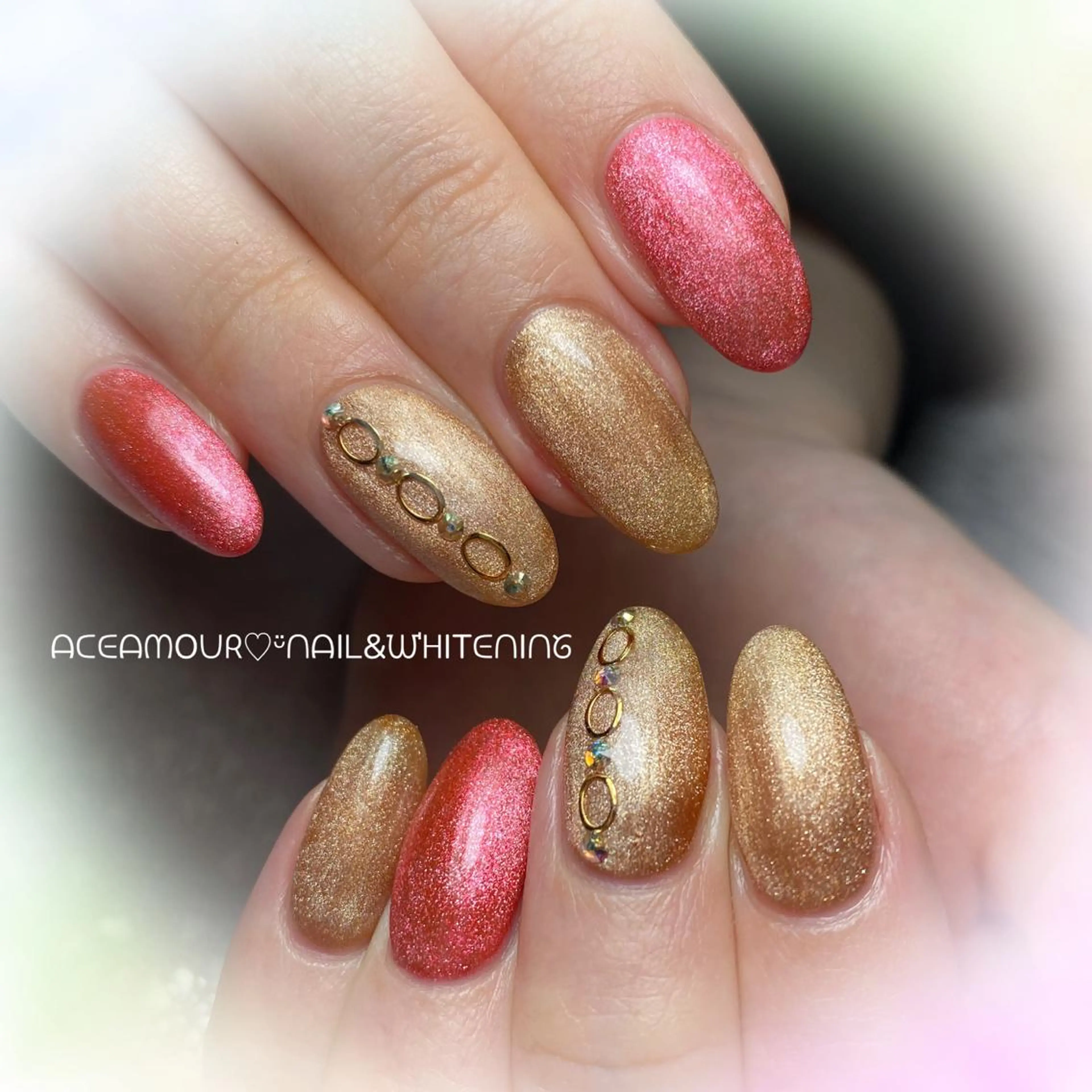 ネイル マグネットネイル マグネットワンカラー ワンカラーネイル ストーンネイル ネイル/耳つぼ /新ホワイトニングのネイルデザイン