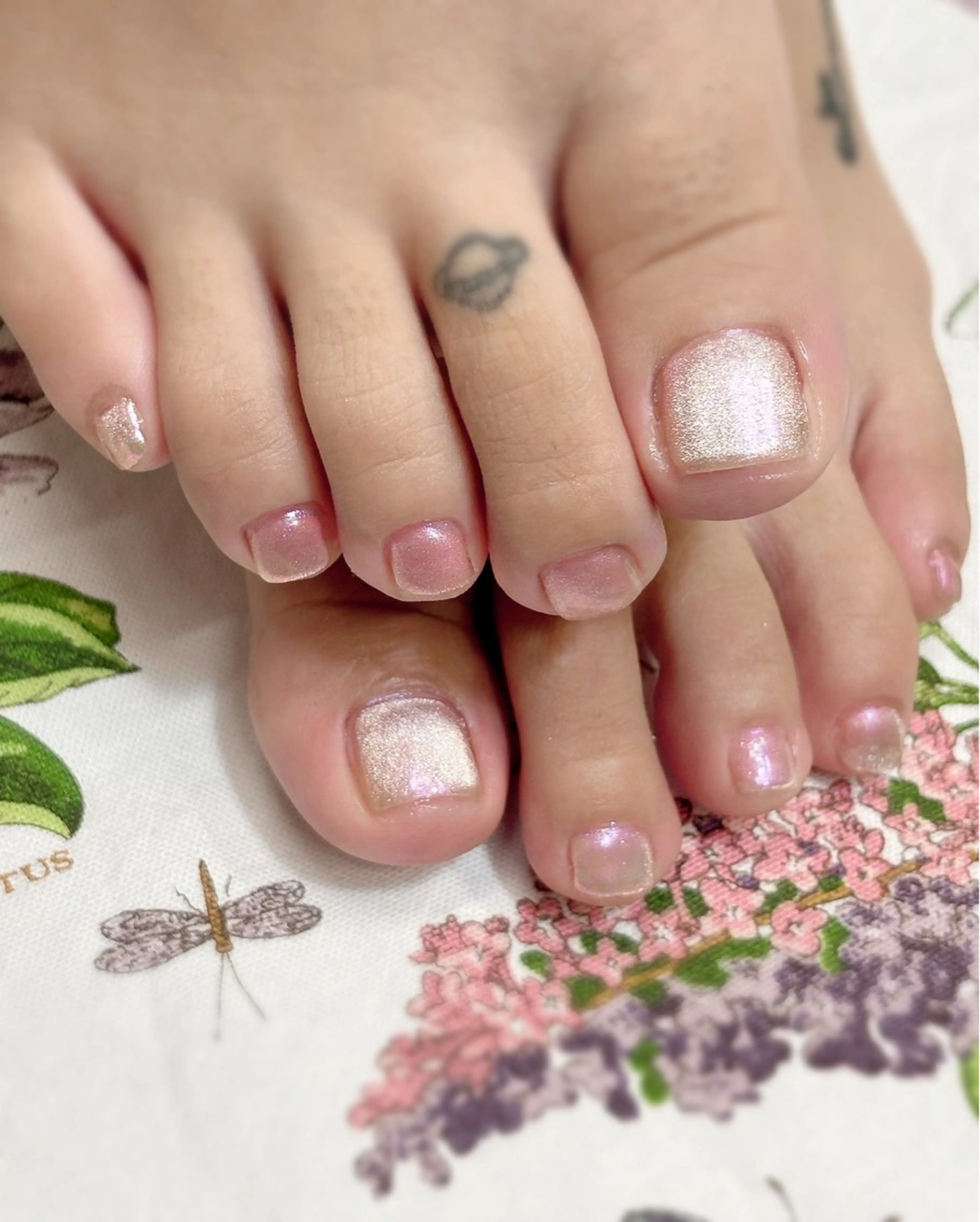ネイル フットネイル サンネイルズトーキョー所属・Sun Nails Tokyo三軒茶屋のネイルデザイン