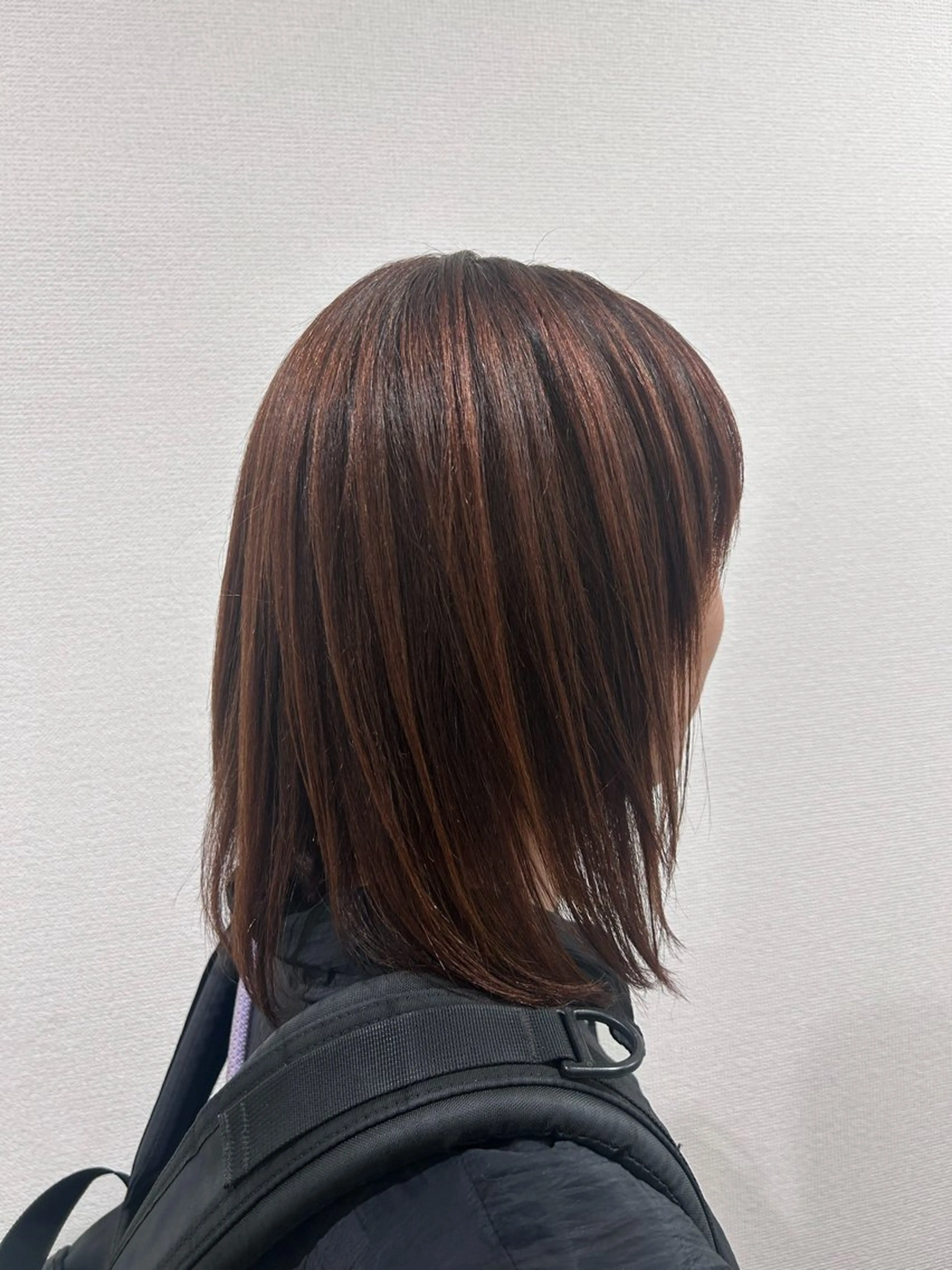 セミロング カット 縮毛矯正 トリートメント SALOWIN 新宿三丁目me+所属・レイヤー/ボブ/ 髪質改善/石井ハルカのヘアスタイル