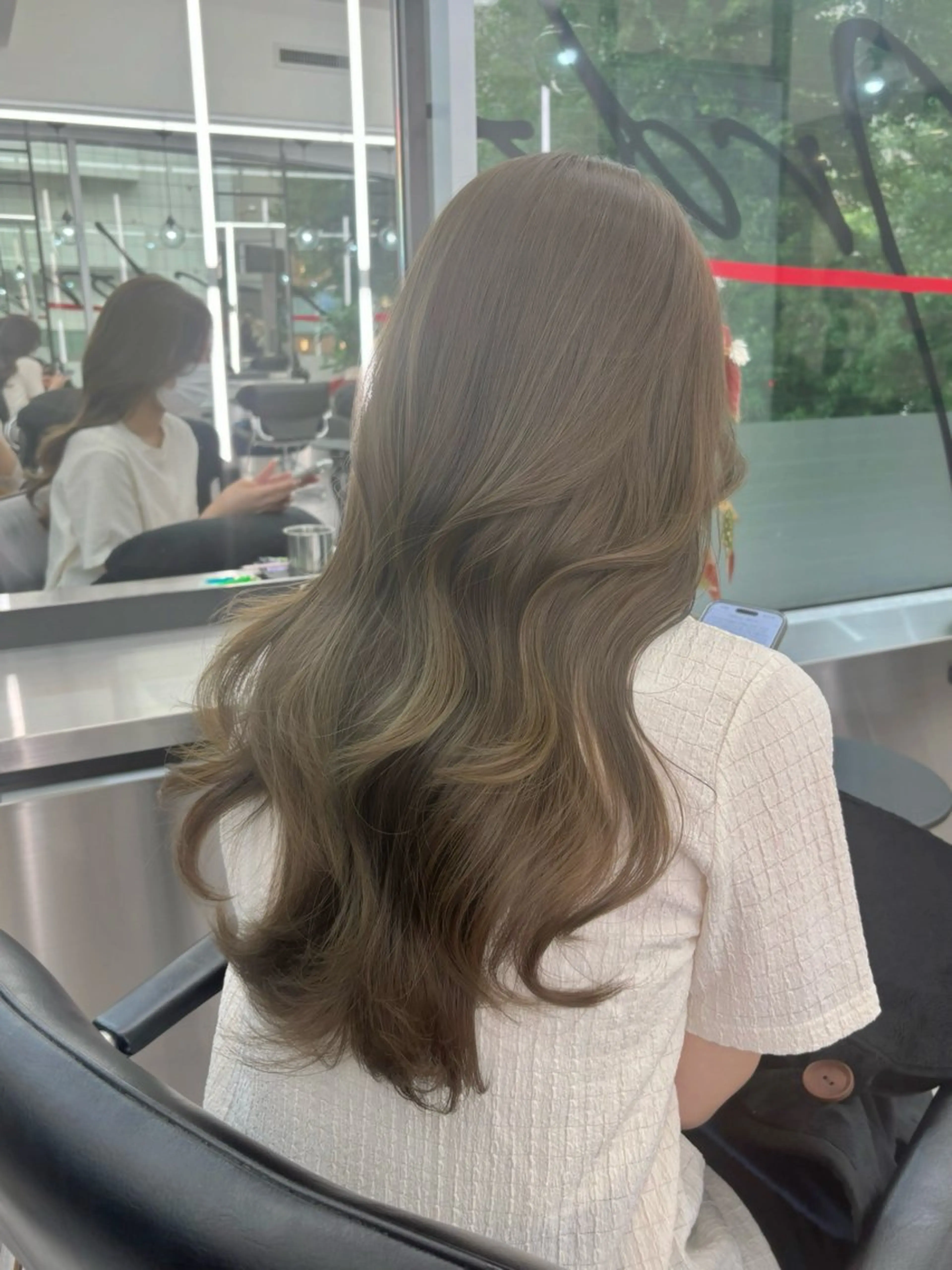 ロング カラー ブリーチなしレイヤー 髪質改善/韓国ヘアのヘアスタイル