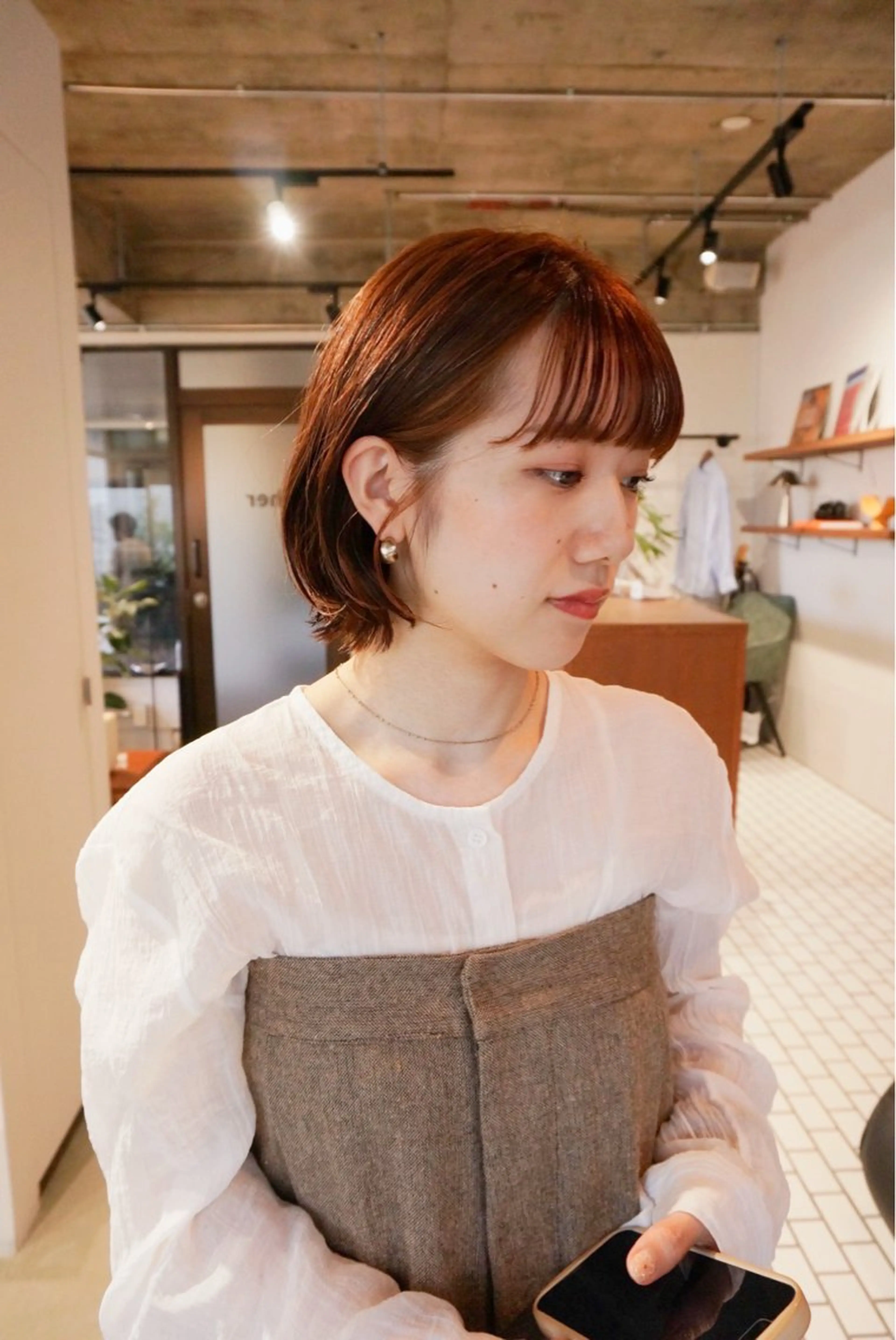 ミディアム カラー ミディアムパーマ ハイトーンカラー オレンジ ボブ カット ヘアカラー トリートメント her所属・ボブ/大人ボブ/ kaitoのヘアスタイル