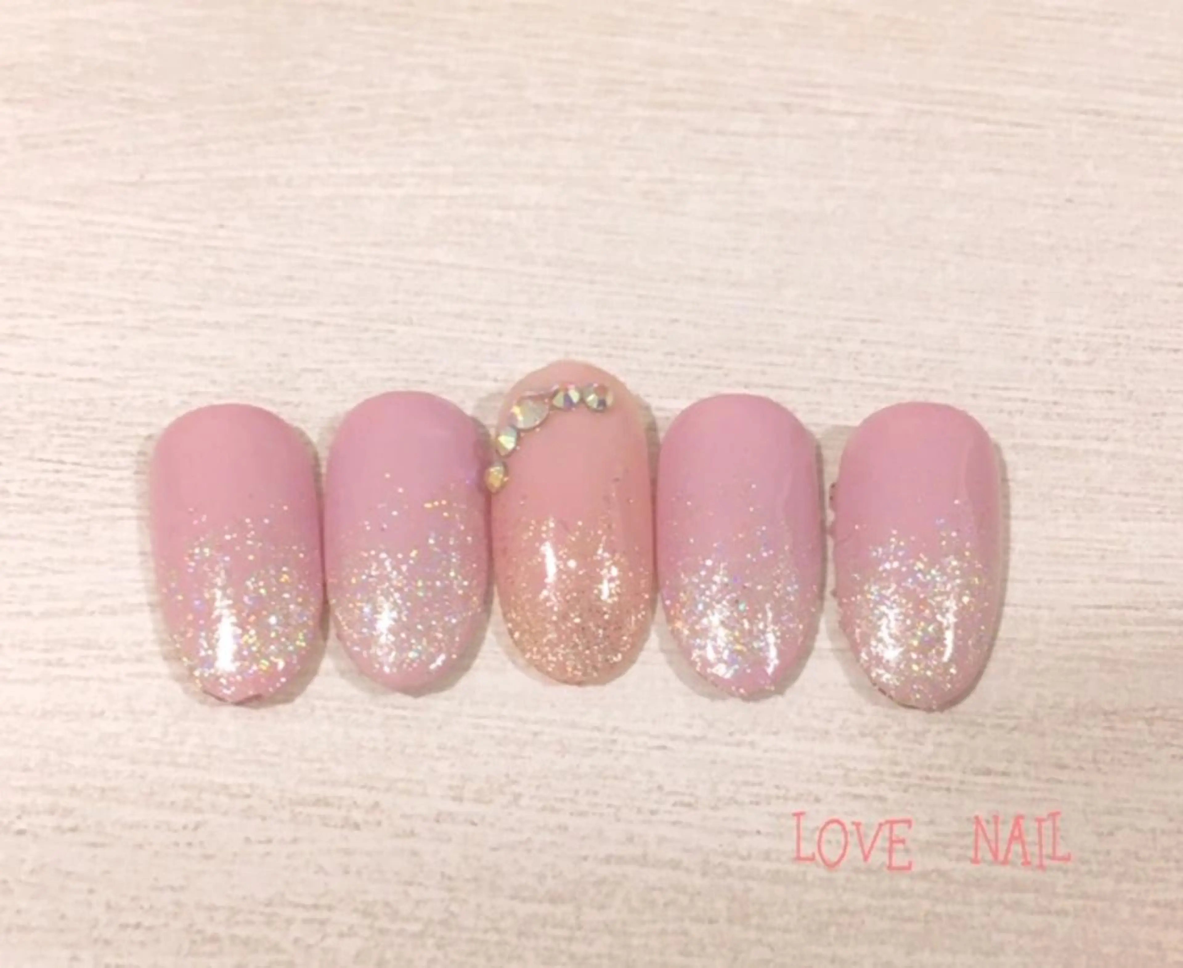 ネイル LOVE NAIL 💕Sonoのネイルデザイン