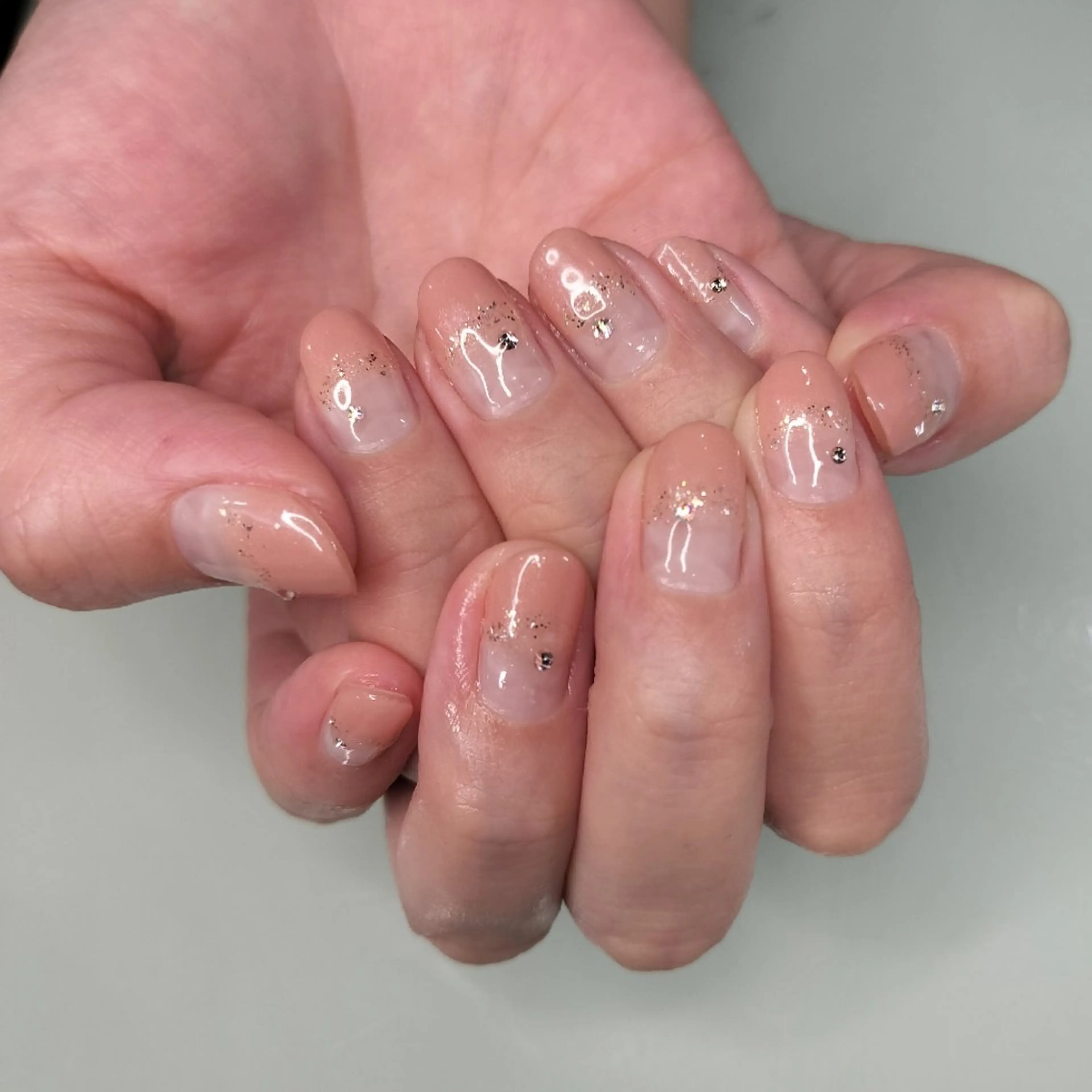 ネイル ジェルネイル グラデーション ラメ(グリッター) ストーンネイル ハンドネイル アークス所属・arks nailのネイルデザイン