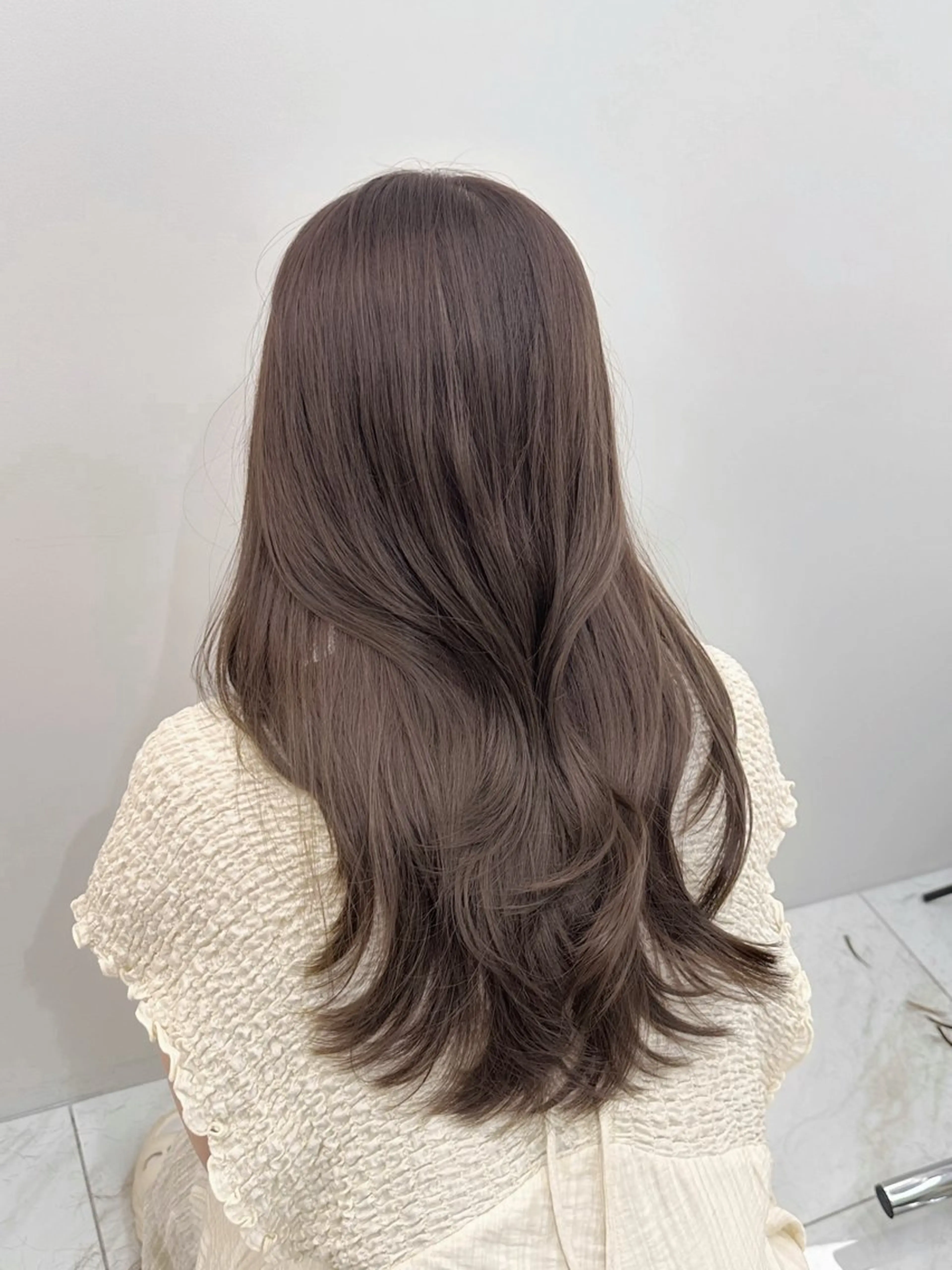 カラー ブリーチ ヘアカラー ARMONY表参道店所属・韓国風レイヤーカラー ライムのヘアスタイル