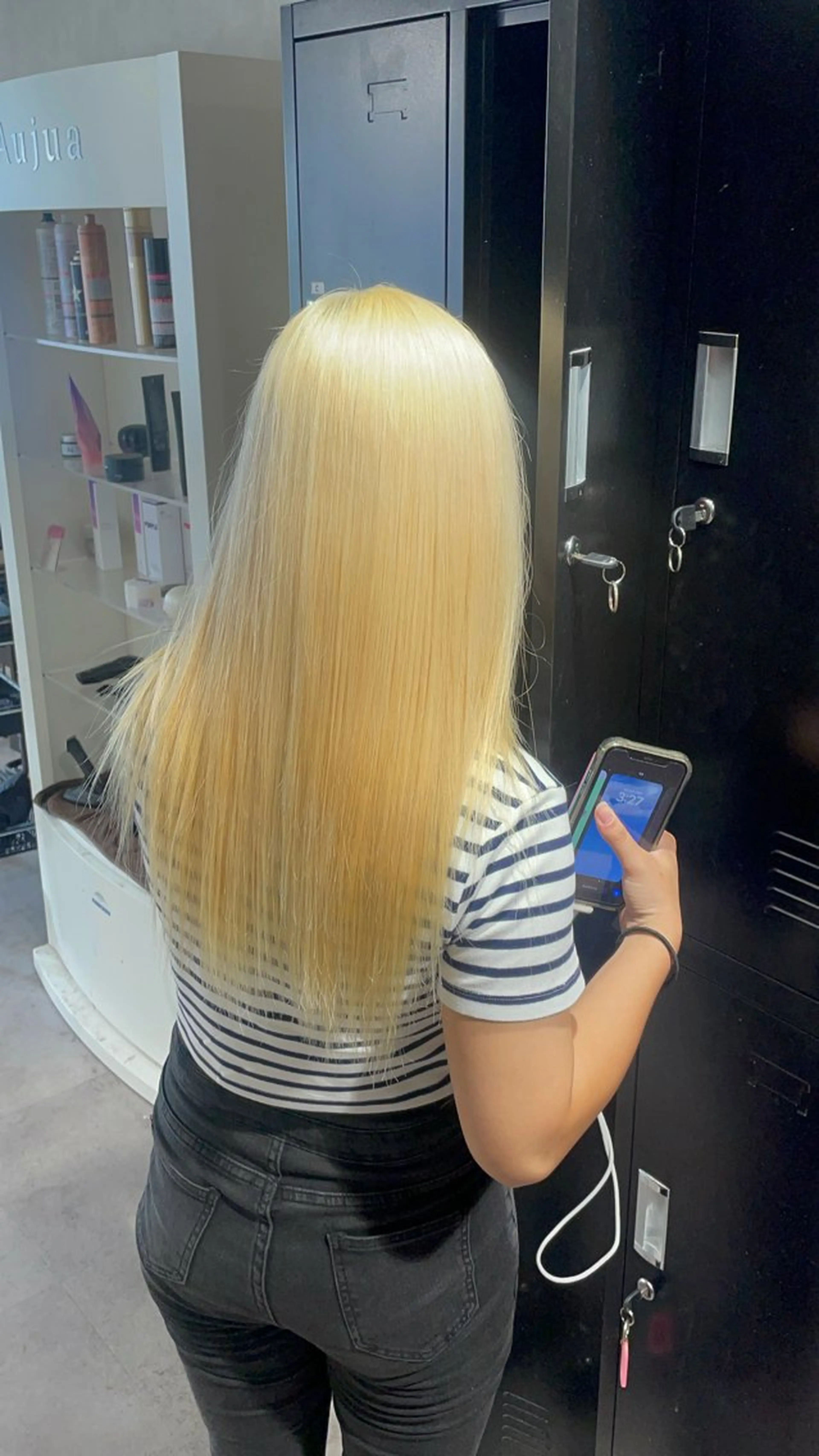 ロング カラー 抜きっぱなしブロンド ブロンド ヘアカラー 🇰🇷ハイトーン× 韓国レイヤー레이어드のヘアスタイル