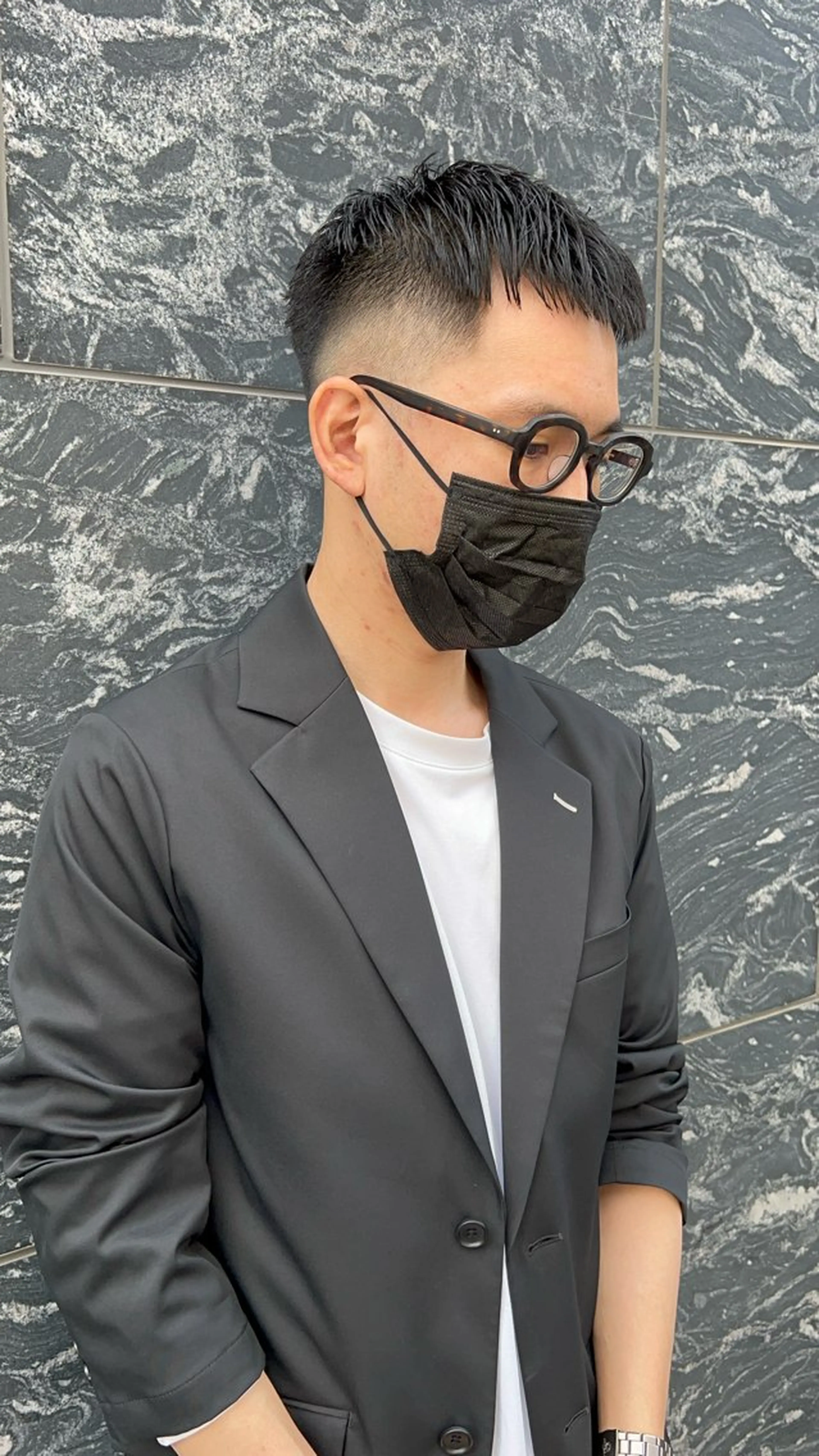 ショート メンズ フェードカット 樋野 亮のヘアスタイル