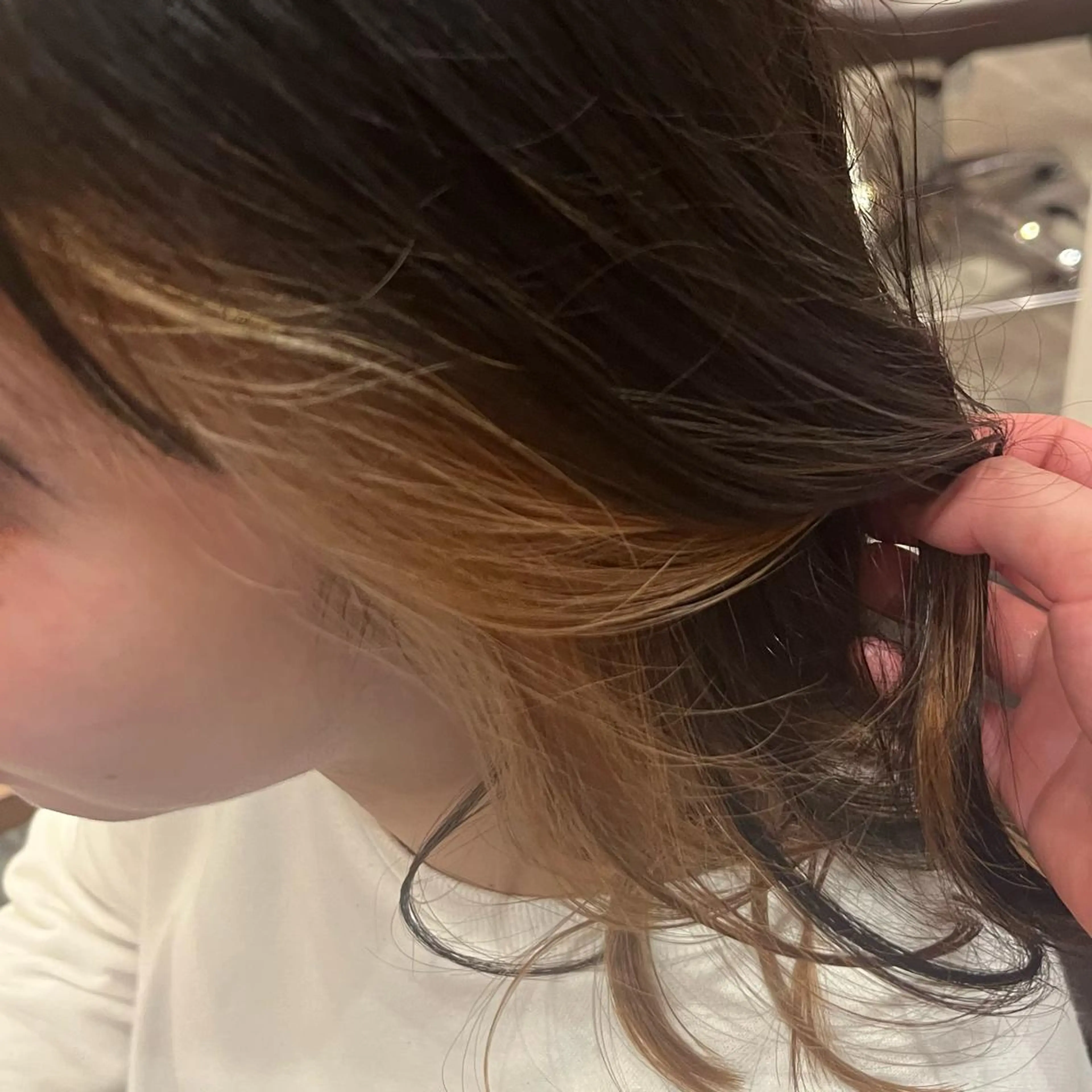 カラー インナーカラー 藤原 智恵のヘアスタイル