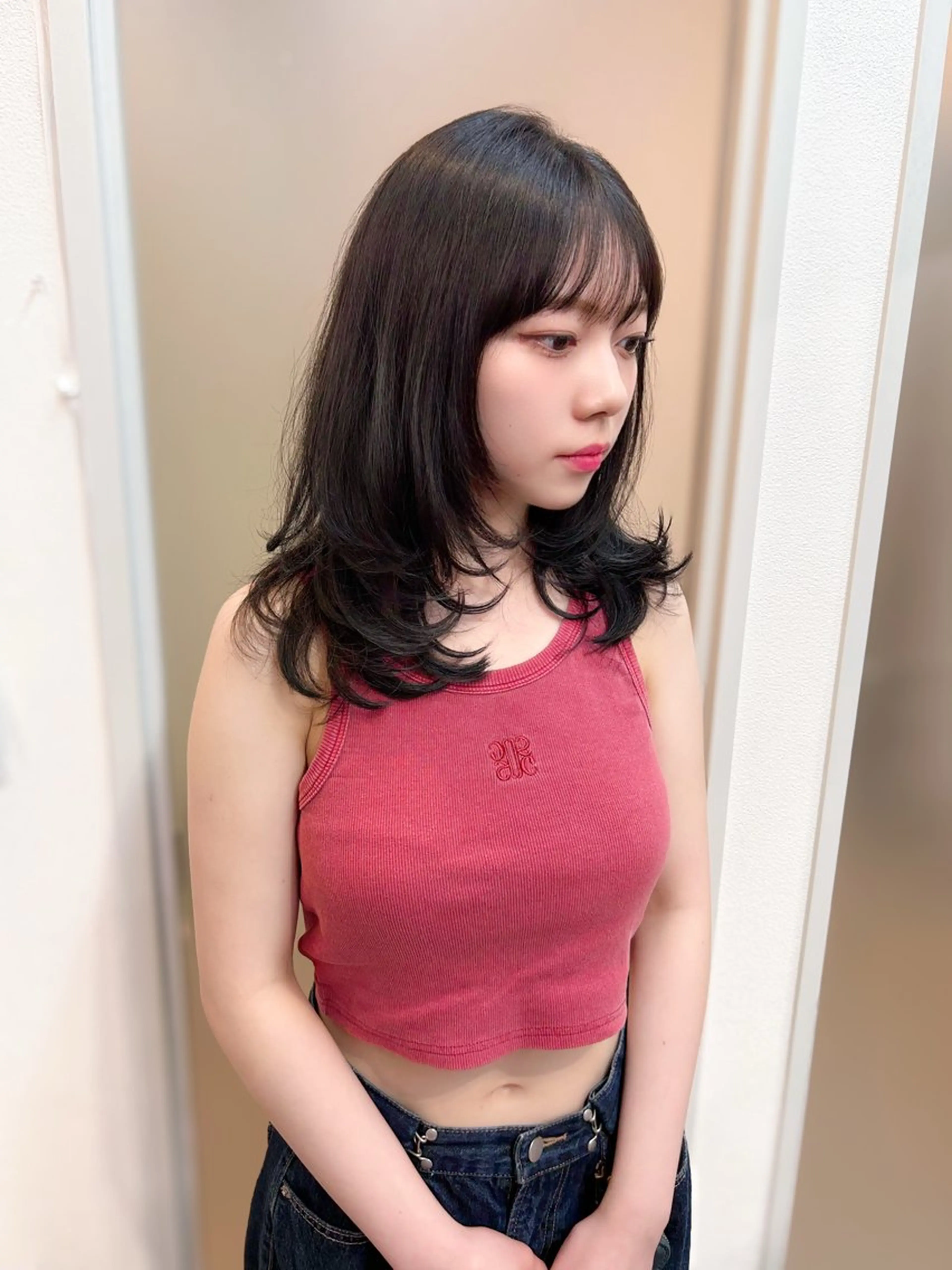 ミディアム カラー 顔まわりレイヤー 顔周りカット レイヤーカット 小顔カット ウルフカット カット ヘアカラー トリートメント ウルフレイヤー&ボブ ✨やわ感ベージュ中野のヘアスタイル