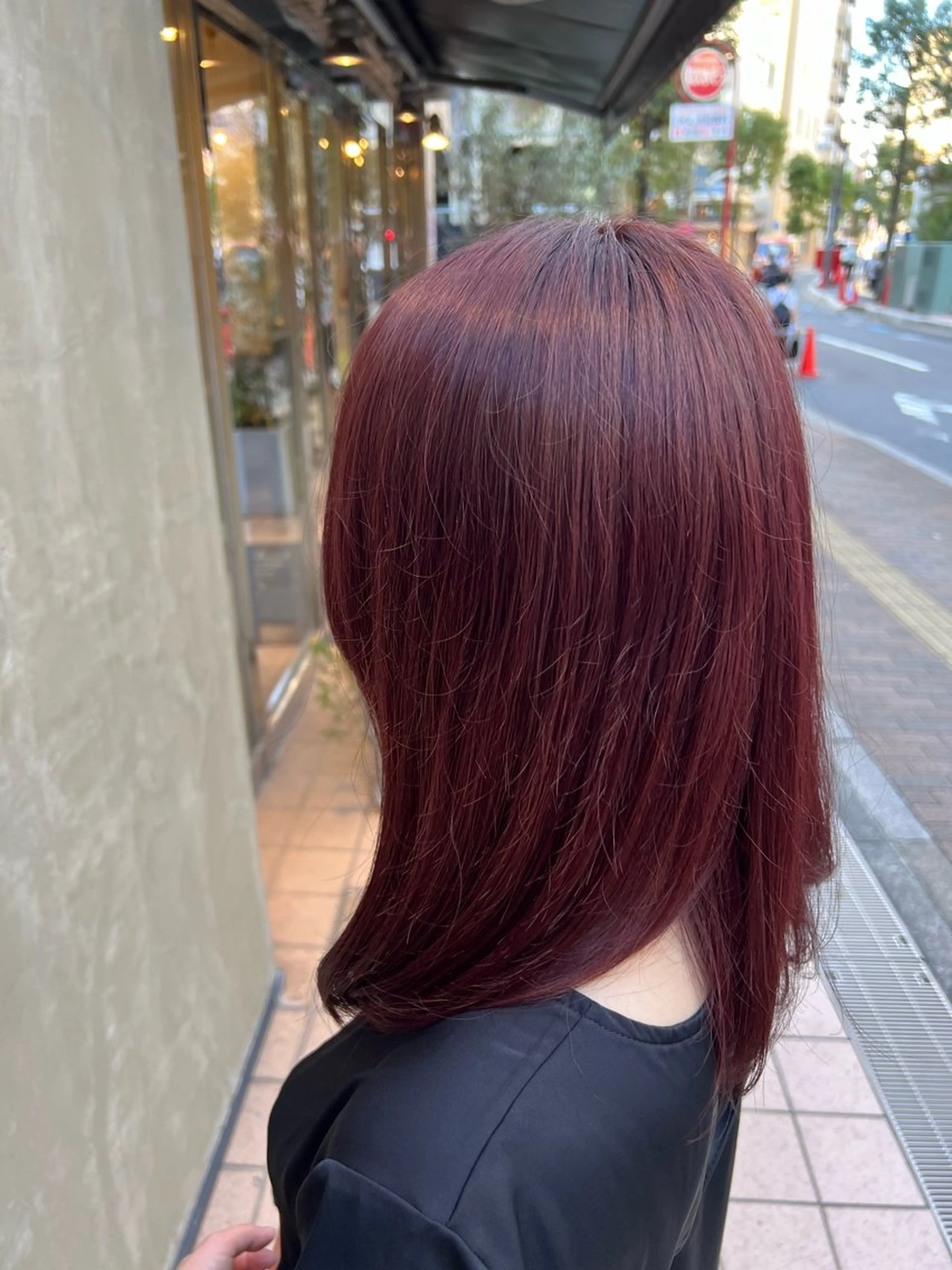 ミディアム カラー ブリーチ ボルドーカラー ピンクカラー カット ヘアカラー トリートメント 似合わせカット💙 いぐち しょうた💙のヘアスタイル
