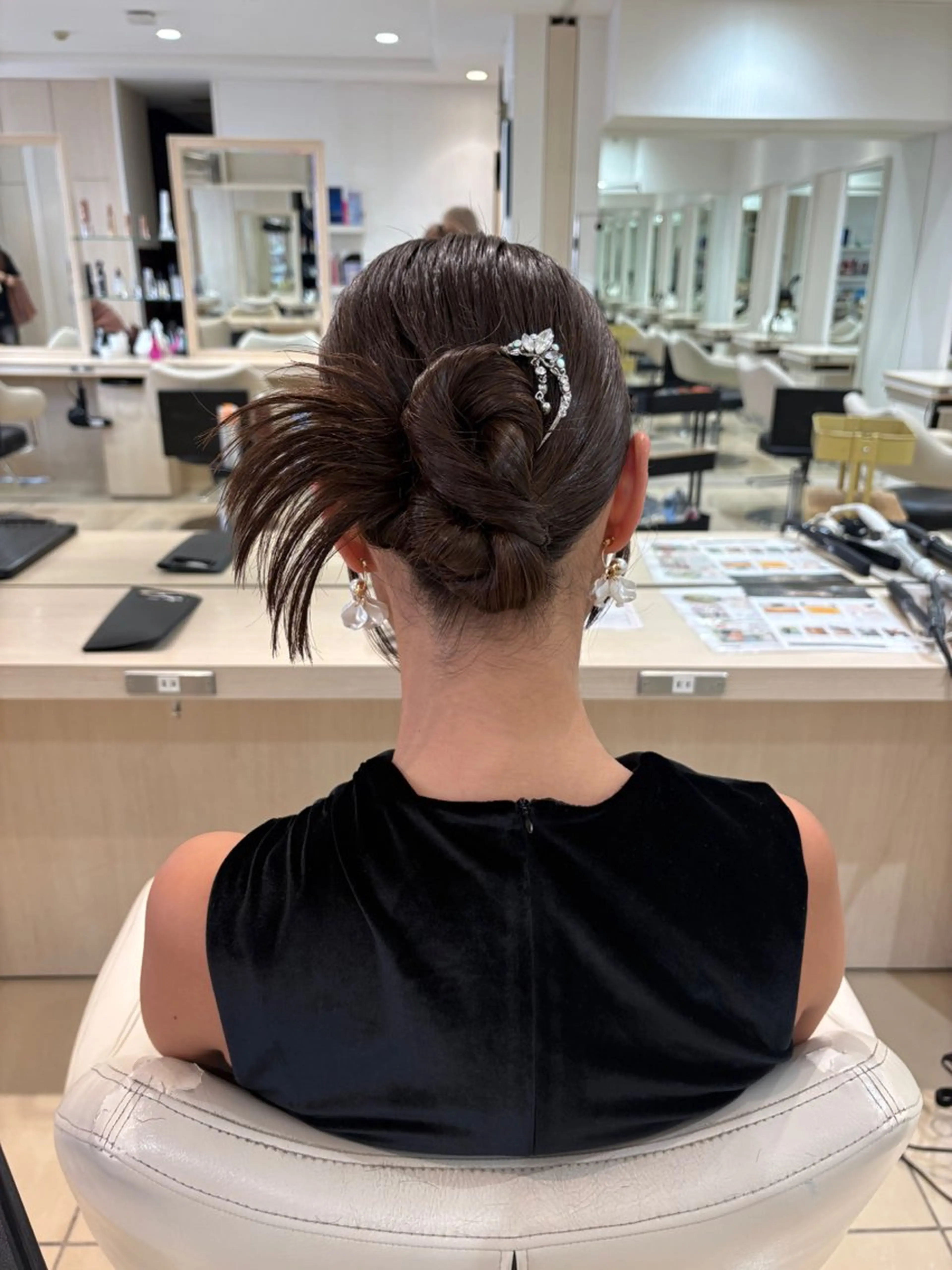 セミロング ヘアアレンジ ヘアセット 山田 桃華のヘアスタイル