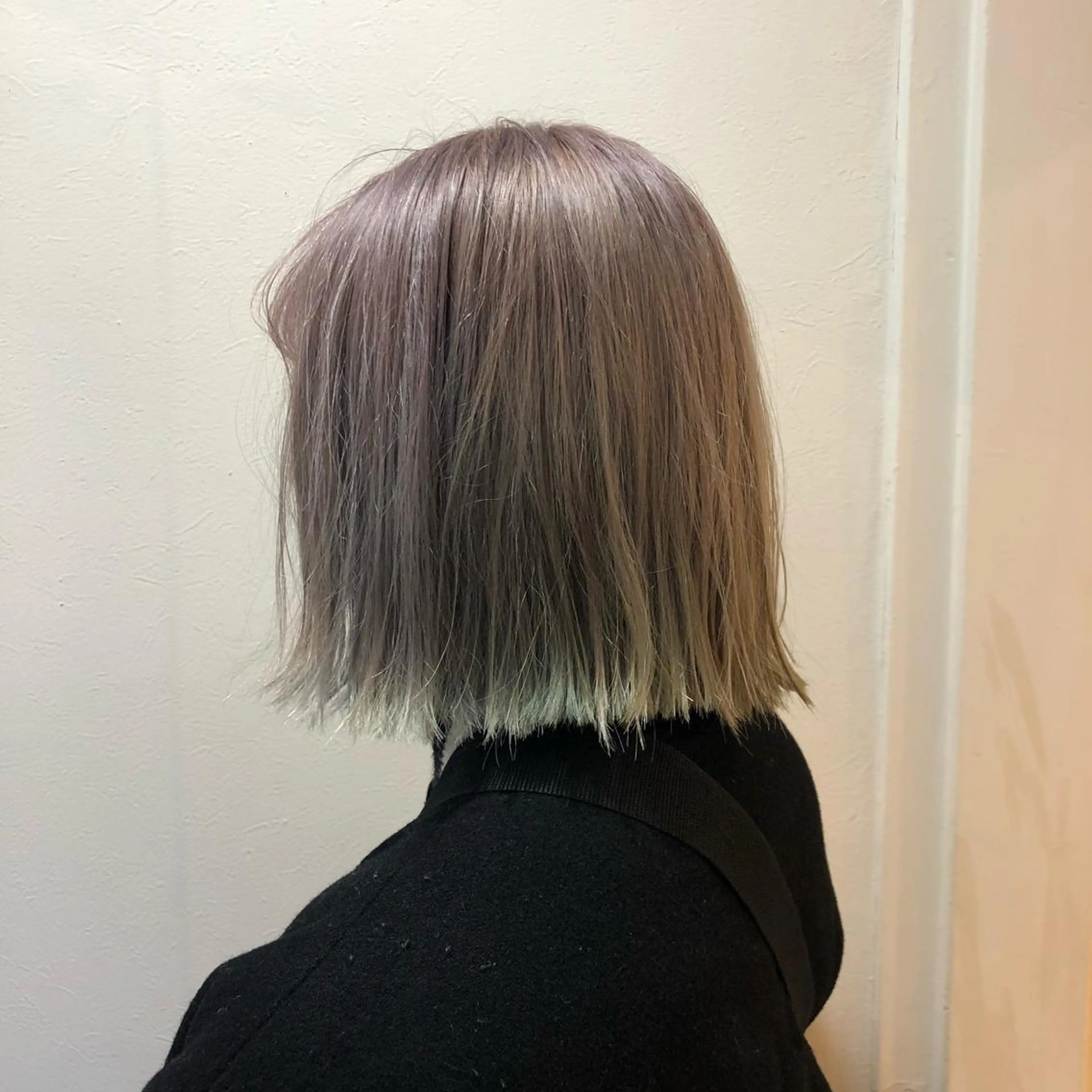 ミディアム カラー ベージュカラー ホワイトベージュ yuki hair所属・yuki watanabeのヘアスタイル