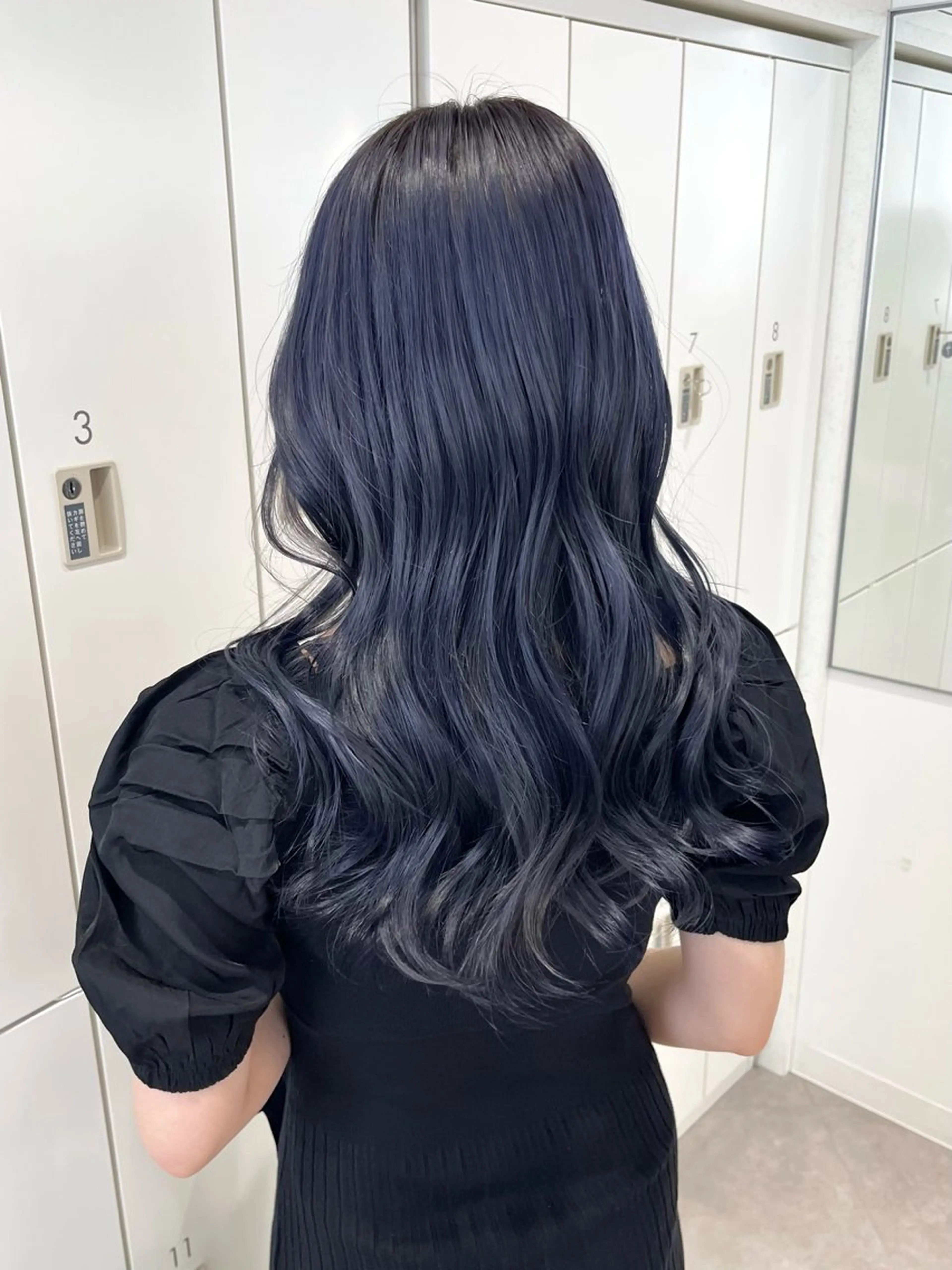 セミロング カラー 黒髪 ブルーカラー ブルーブラック ヨシンモリ 韓国風ヘア カット ヘアカラー トリートメント 韓国レイヤー/新宿/ 髪質改善/岡崎のヘアスタイル