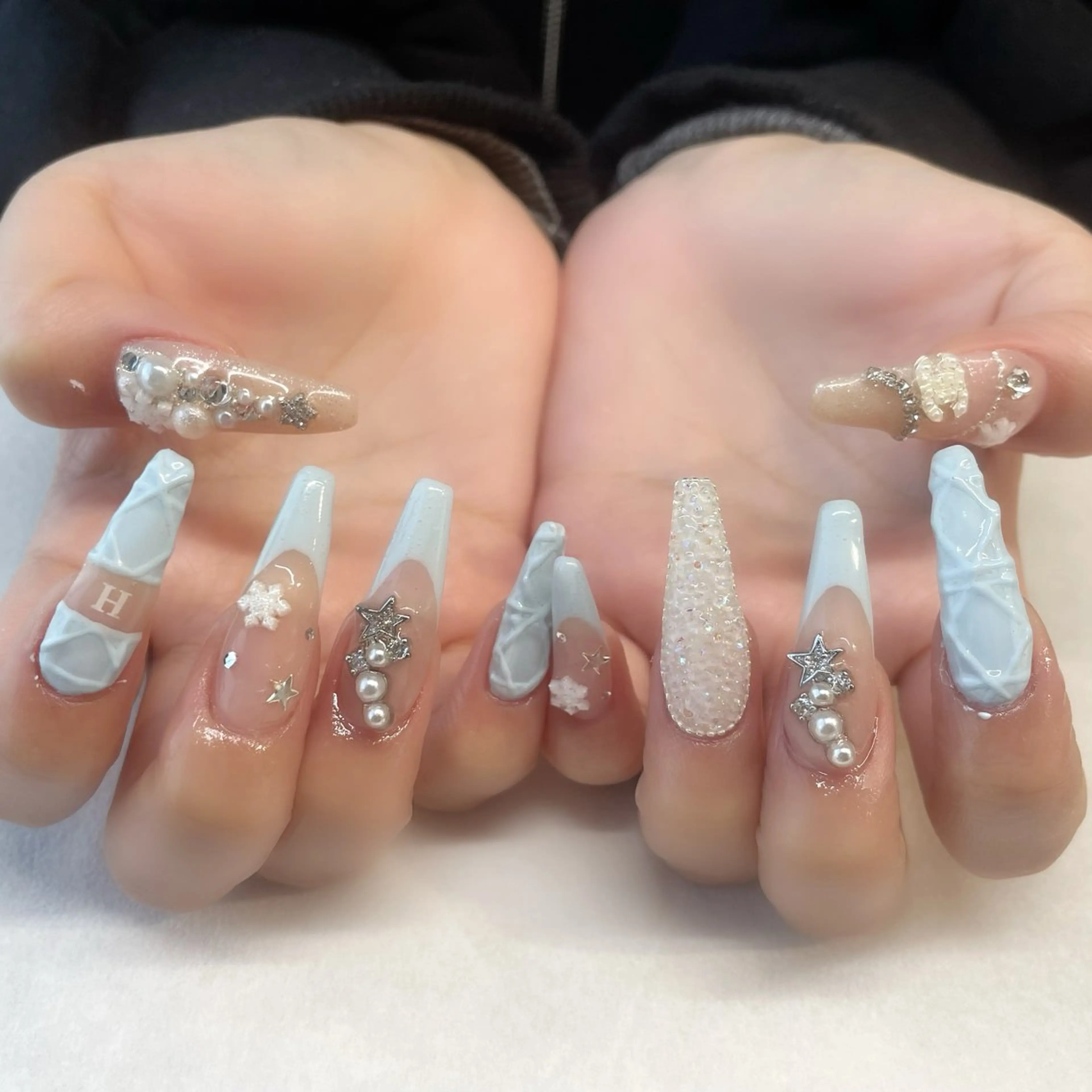 ネイル ハンドネイル 💎🐰 saki. m 🐰💎のネイルデザイン