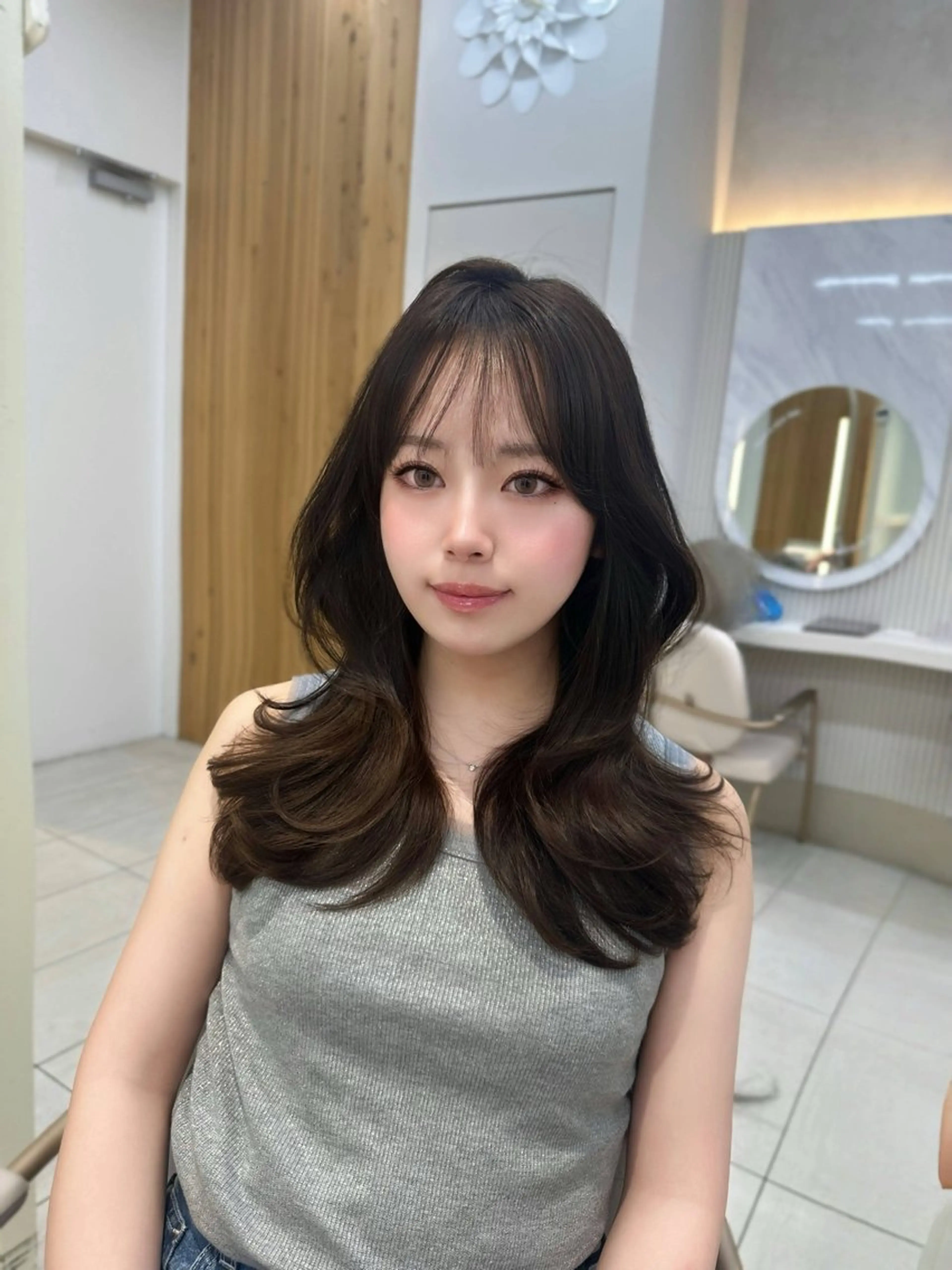 セミロング oto🎀×美髪× シースルー前髪🤍のヘアスタイル