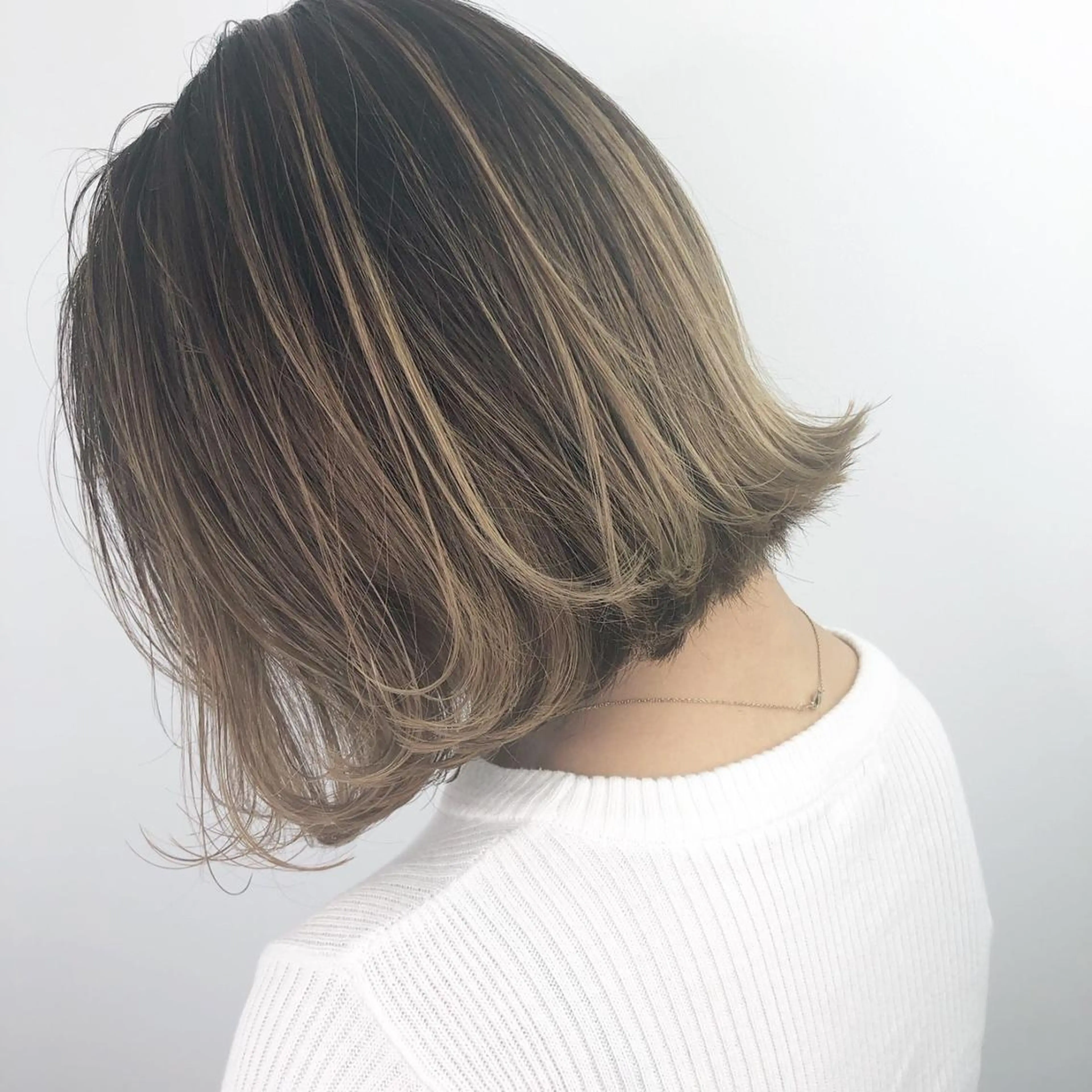 セミロング カラー ブリーチ ケアブリーチ 透明感カラー イルミナカラー トリートメント ⭐️迫田 ゆう⭐️のヘアスタイル