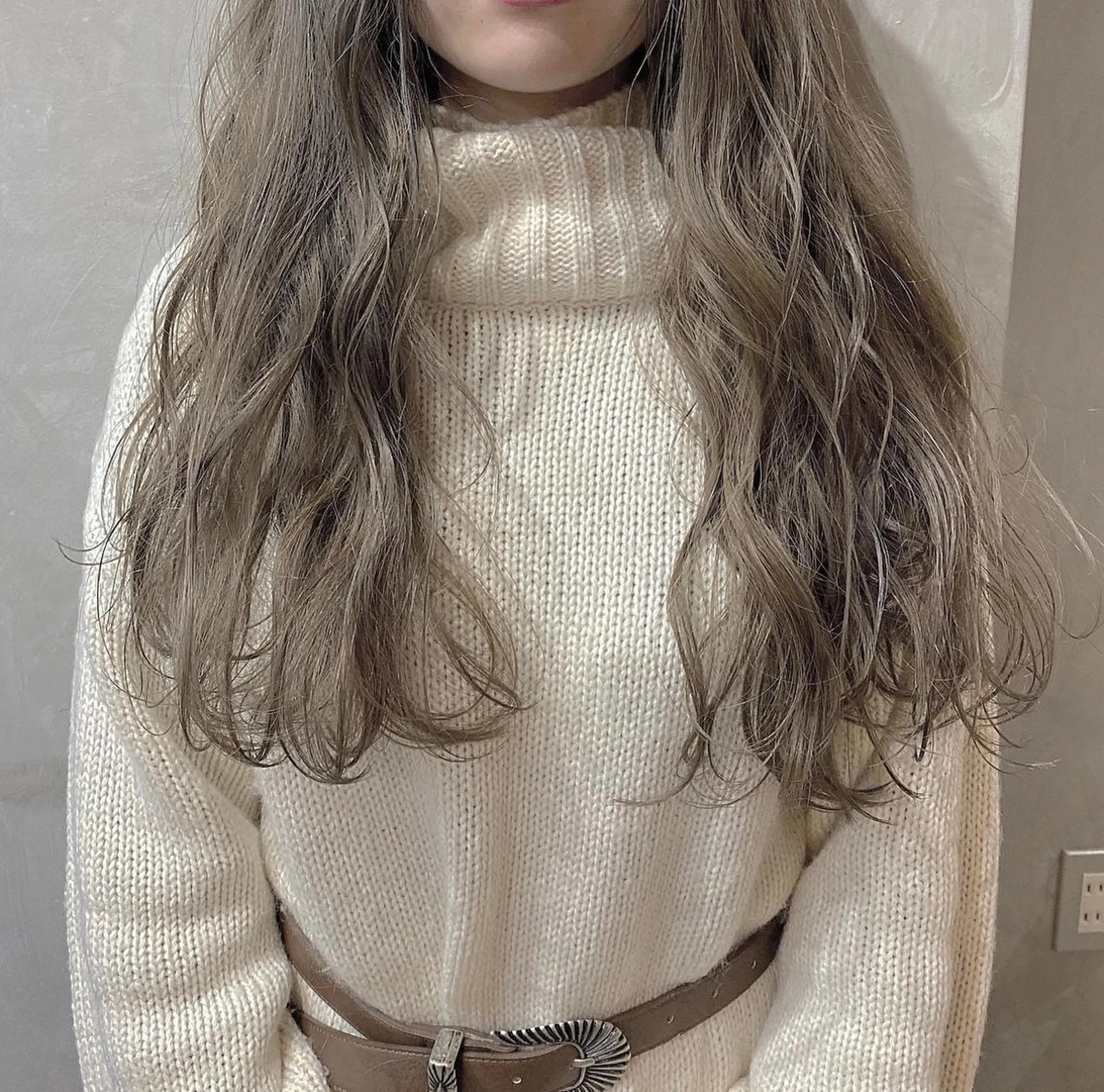 ロング カラー CLUTCH天王寺 西藤遥河のヘアスタイル