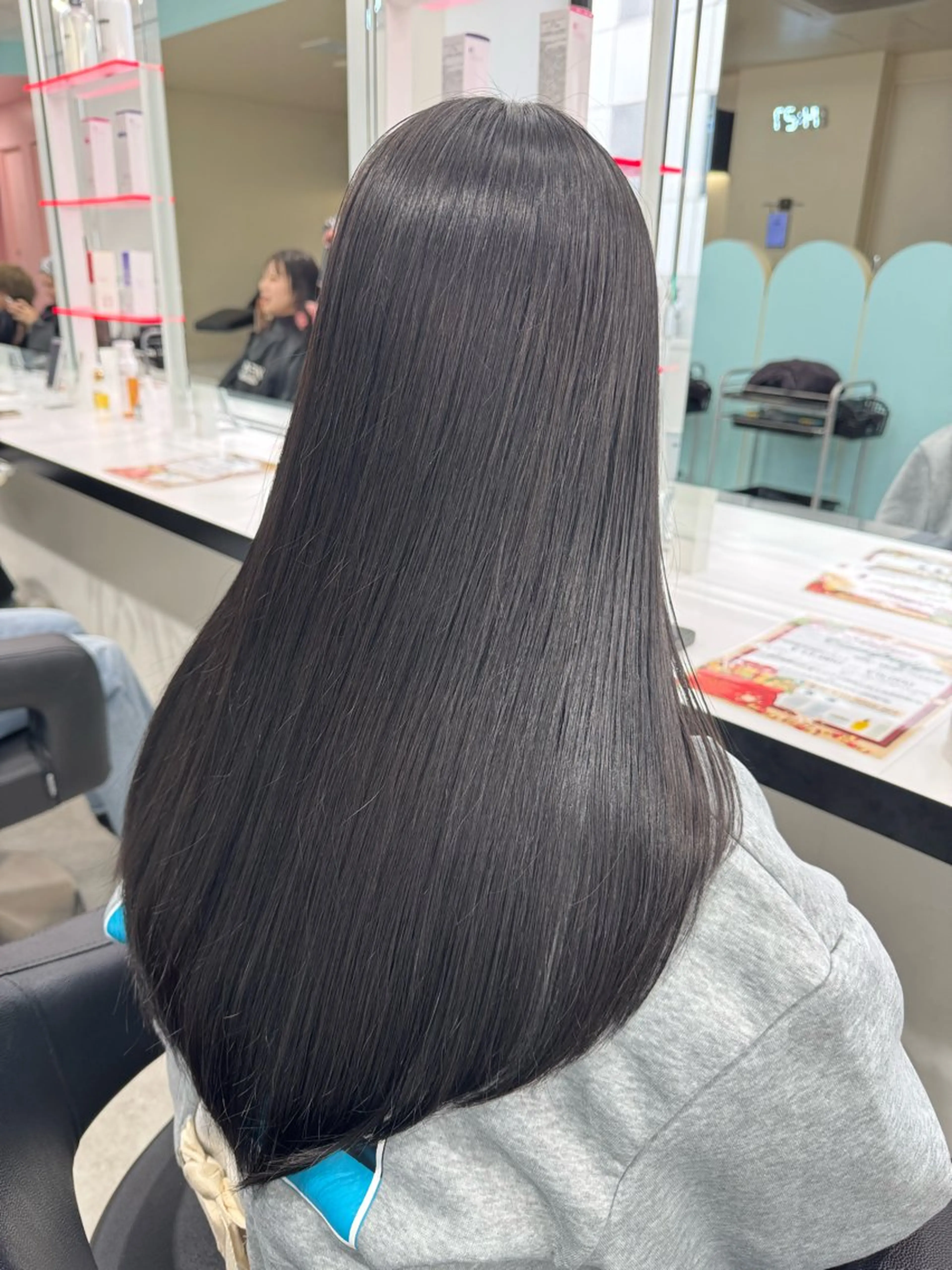 ロング ヘアカラー トリートメント ⛄️レイヤー⛄透明感 ⛄️kyotaroのヘアスタイル