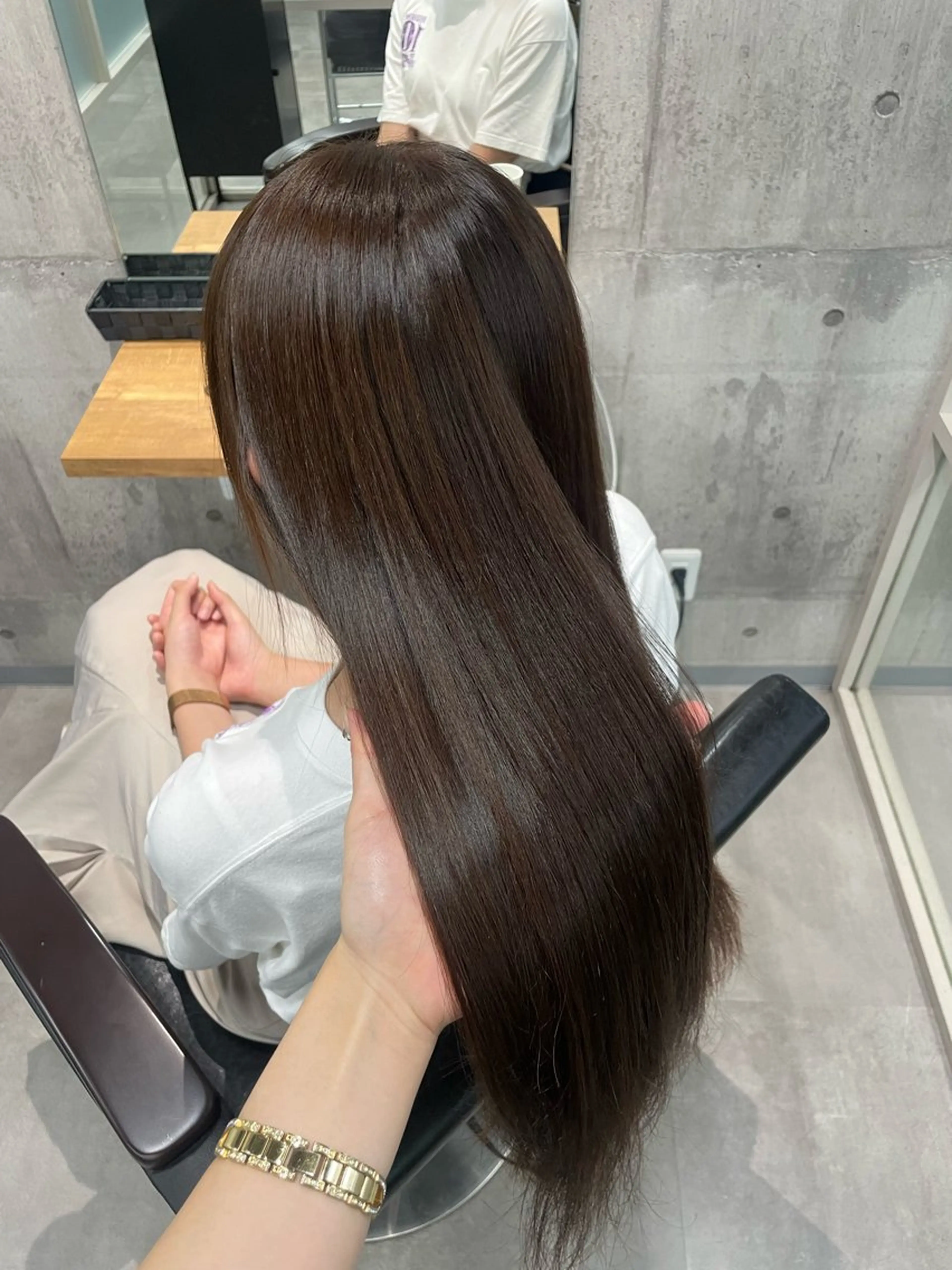 ロング ayano /レイヤー/艶カラーのヘアスタイル