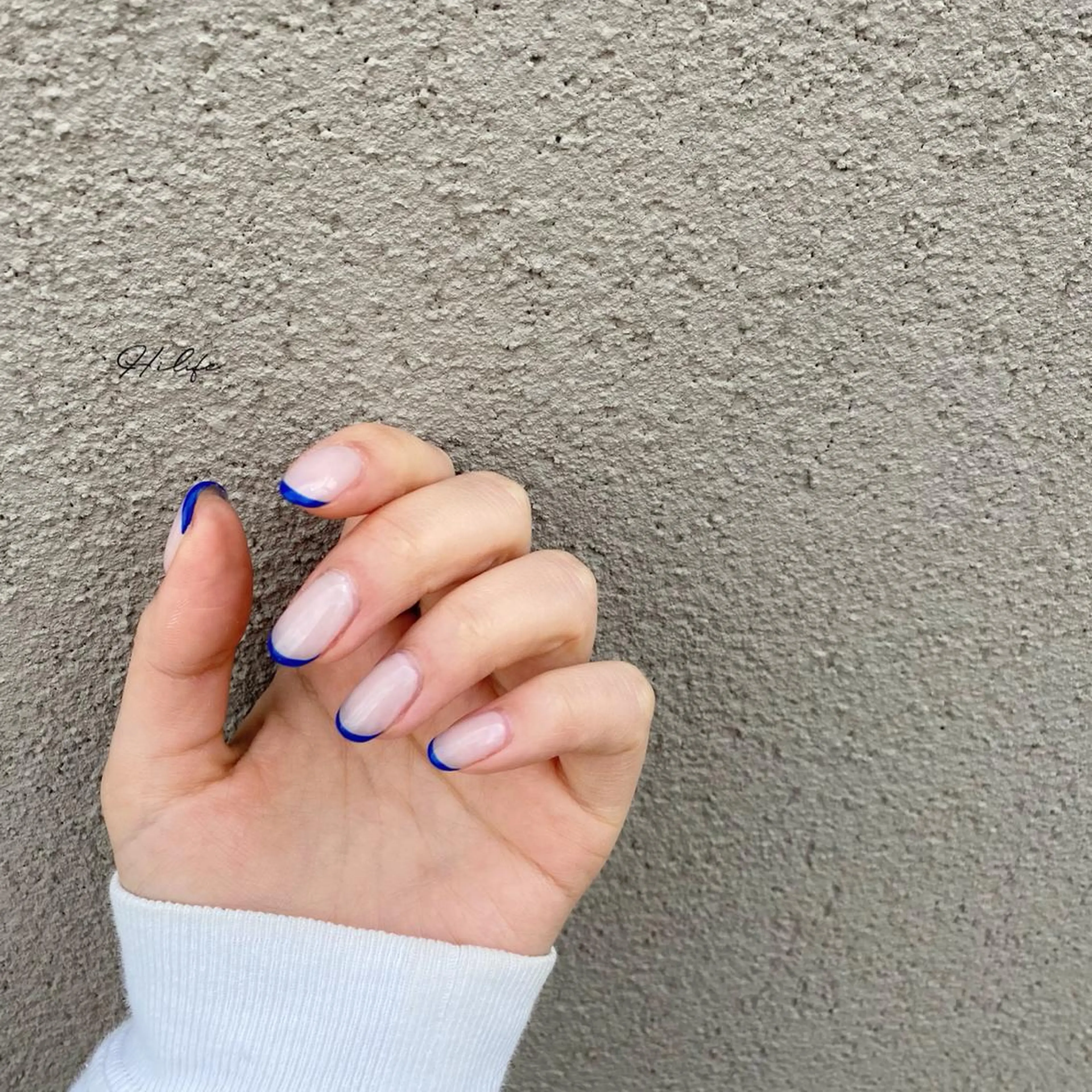 ネイル ブルー フレンチネイル シンプルネイル ネイルチップ ハンドネイル Nail Adore.のネイルデザイン