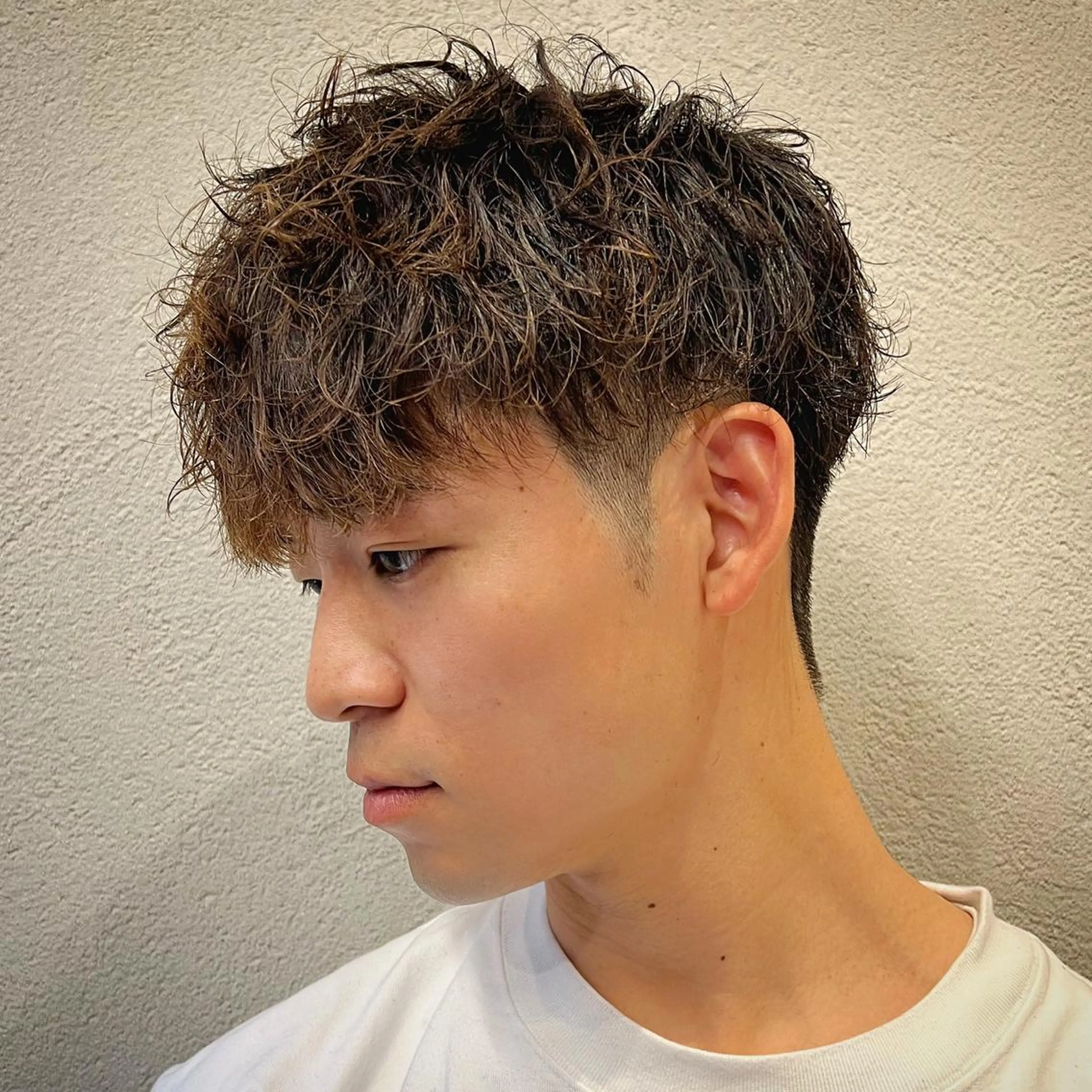 カラー パーマ メンズ メンズパーマ ツイストスパイラルパーマ スパイラルパーマ メンズ特化/パーマ/ ハイライト/竜成のヘアスタイル