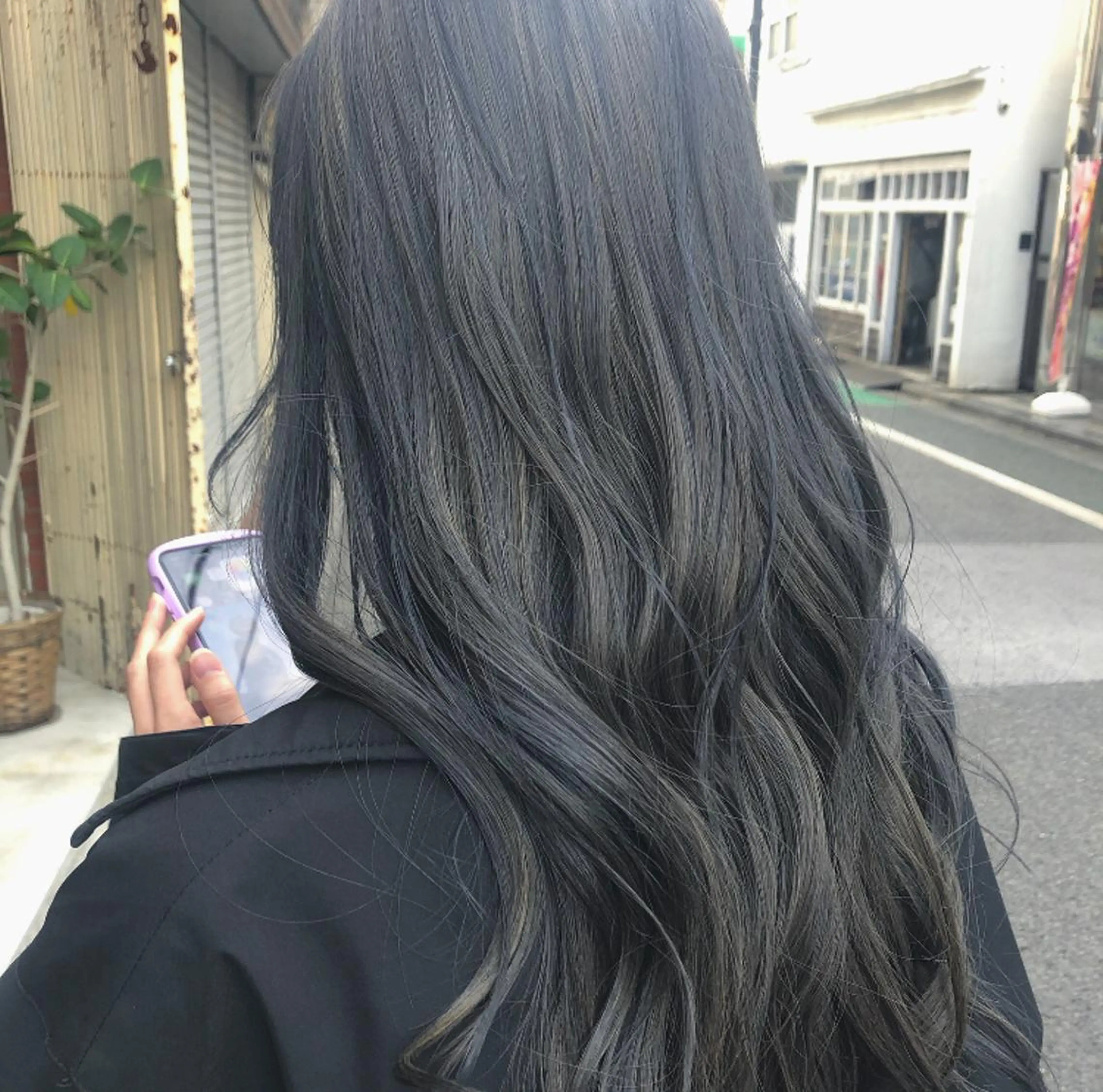 ロング カラー グレージュ ネイビーカラー レイヤー/ハイトーン 🧸SENAのヘアスタイル