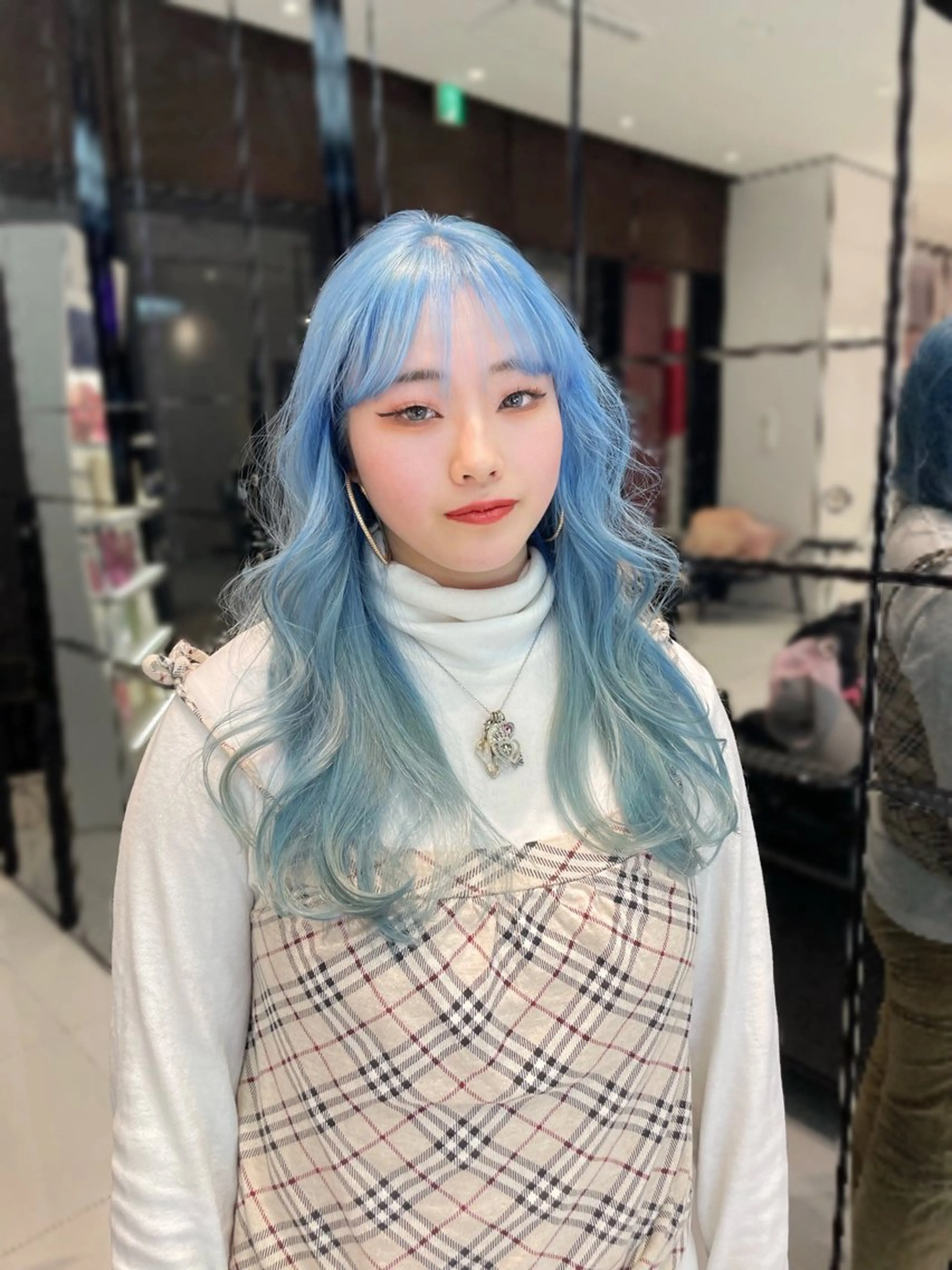 ロング カラー ブルーカラー ヘアカラー トリートメント ヘアセット keen 吉祥寺所属・【韓国❤️海外ヘア】 AYAKAのヘアスタイル
