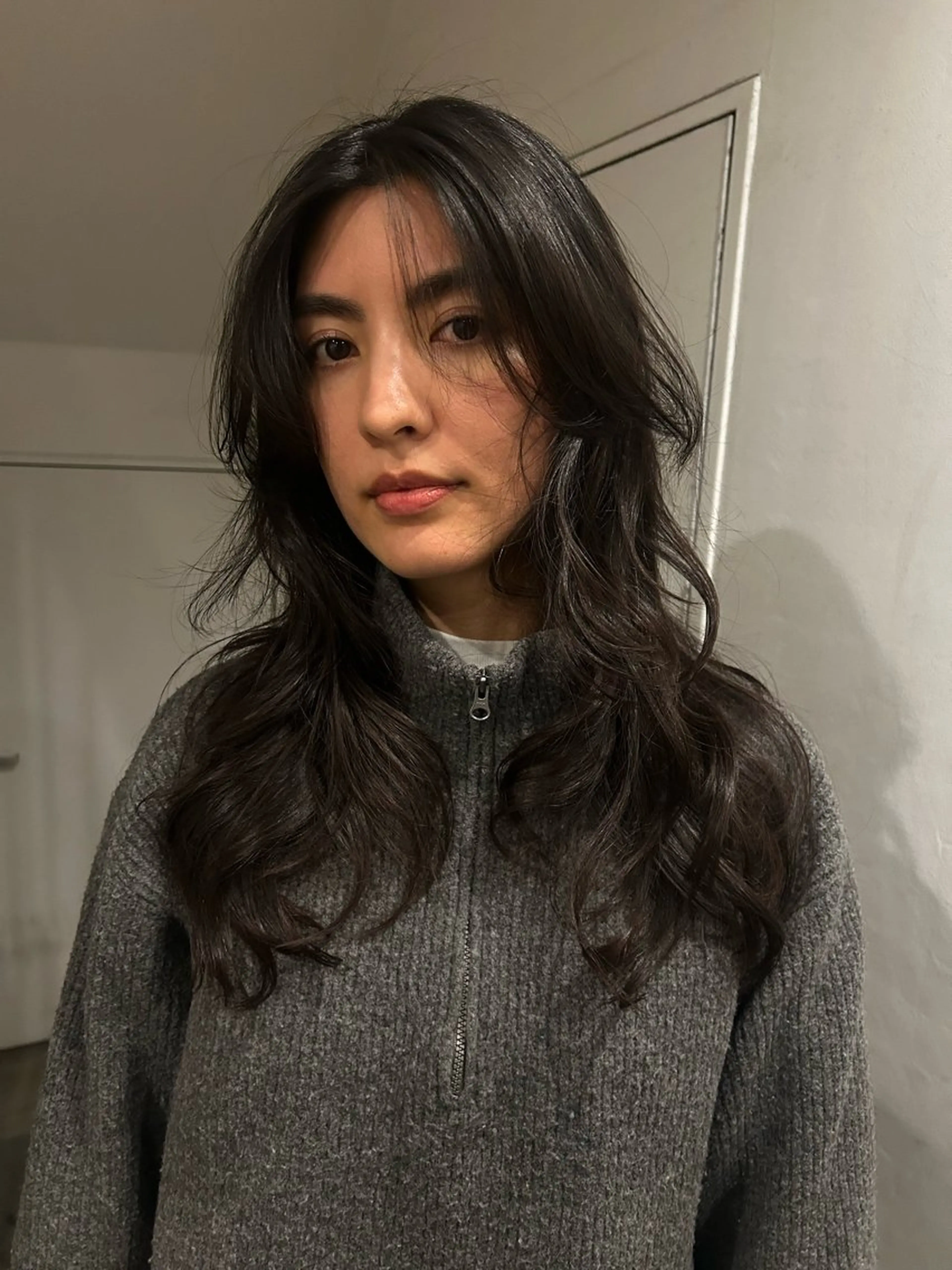 ロング hen所属・心斎橋/レイヤー/ ブリーチ/モエのヘアスタイル