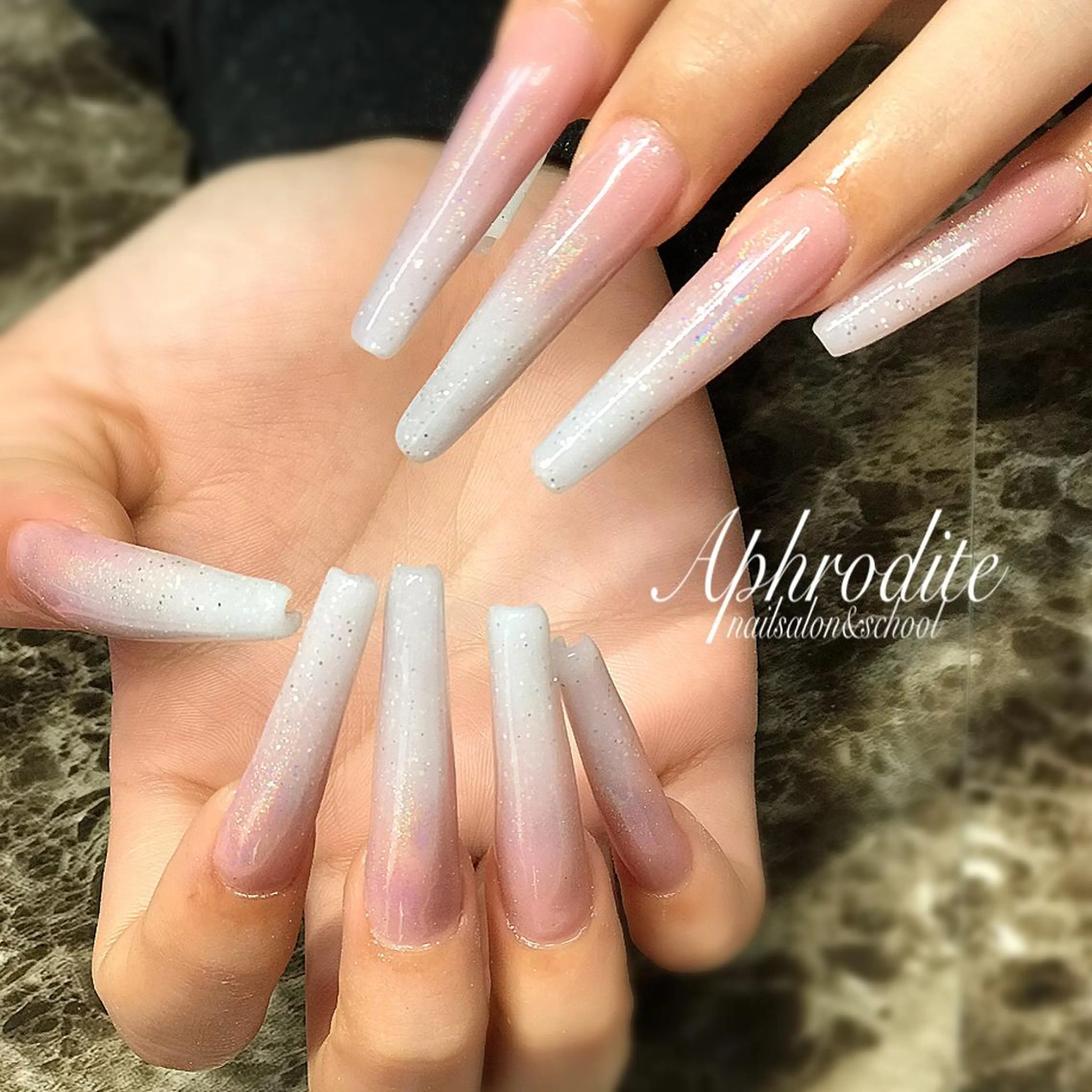 ネイル APHRODITE Nagisaのネイルデザイン