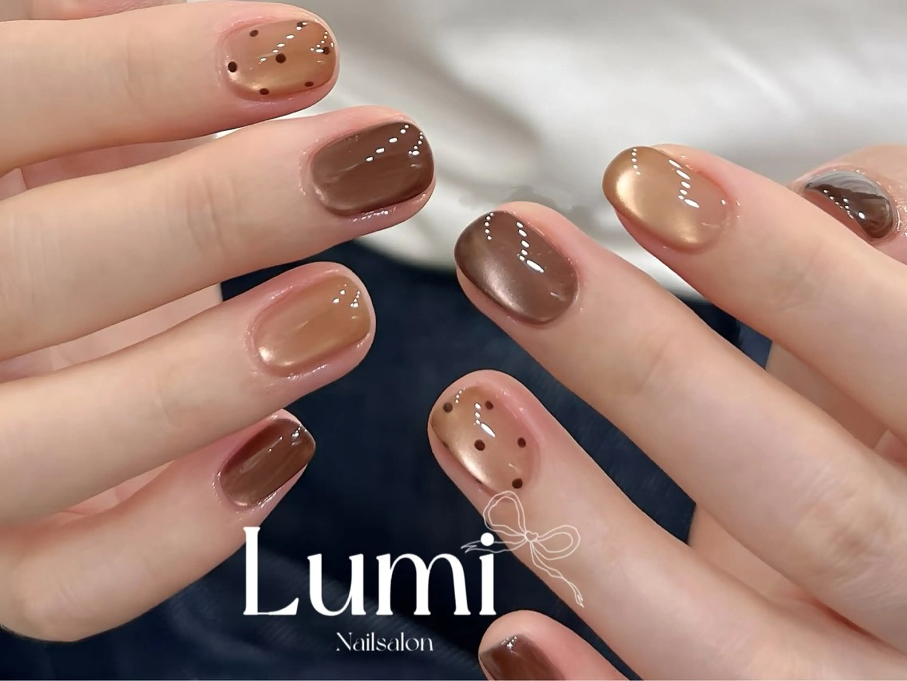 自爪「2種ジェル+シンプルドットアート」の写真