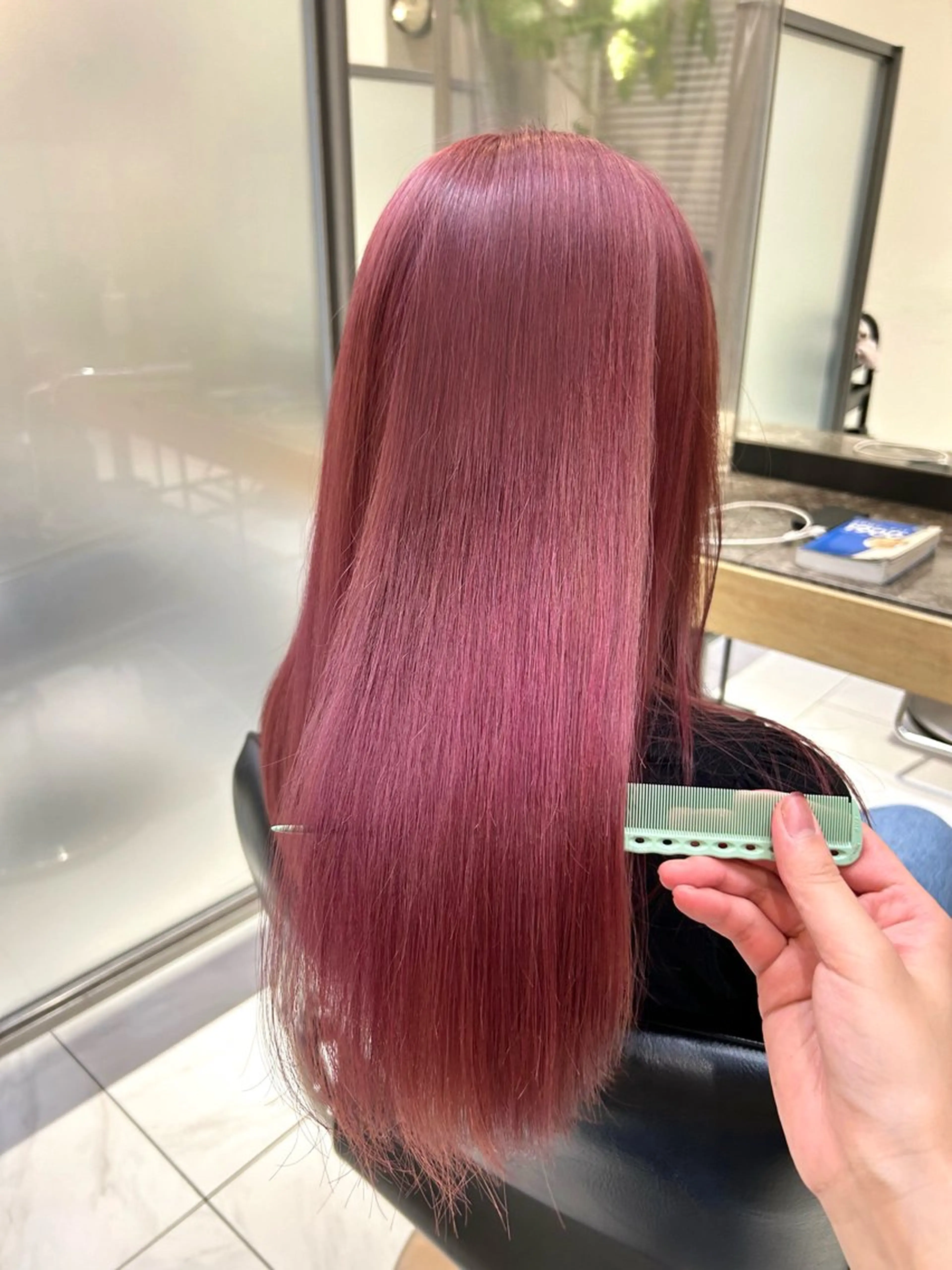 ロング カラー ピンクカラー カット ヘアカラー トリートメント 艶カラー/レイヤー 🦋AKARI🦋のヘアスタイル