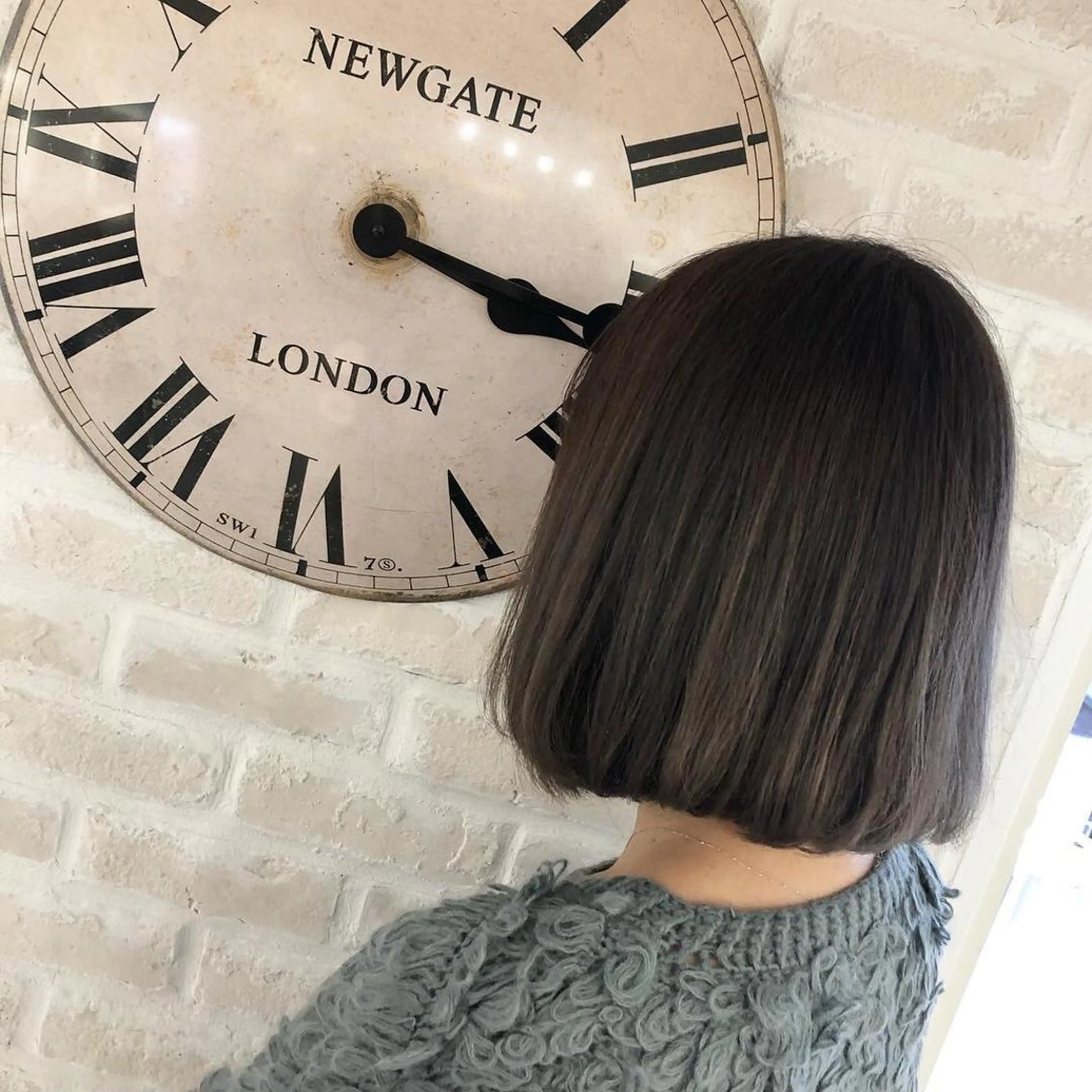 ショート カラー アッシュ 透明感カラー カット ヘアカラー トリートメント ヘアセット Aujua ソムリエ 勝又舞夏のヘアスタイル