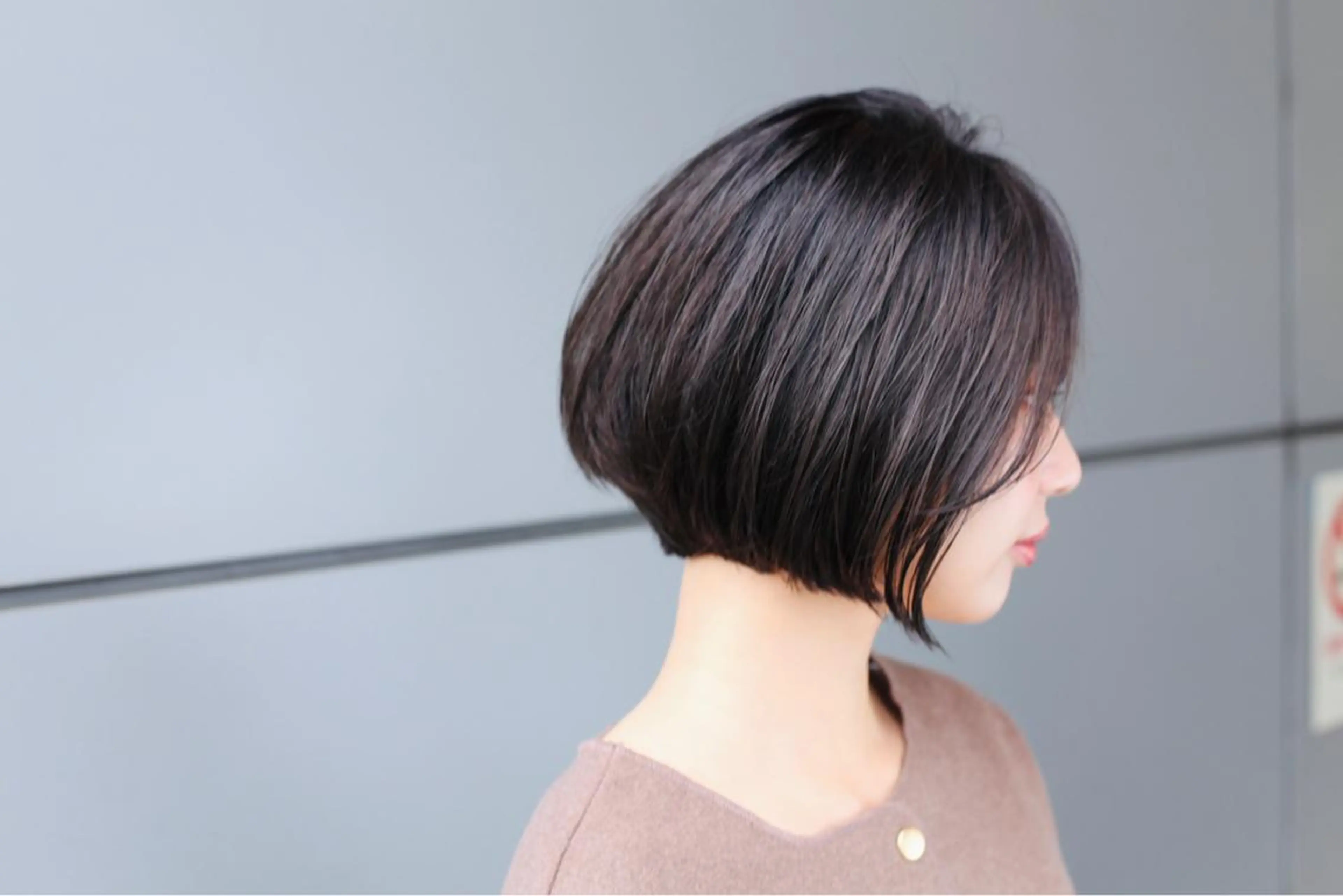ショート ショートボブ アッシュ ボブ 外国人風カラー ハイライト カット ヘアカラー 縮毛矯正 トリートメント hoNua. 栄/透明感カラーのヘアスタイル