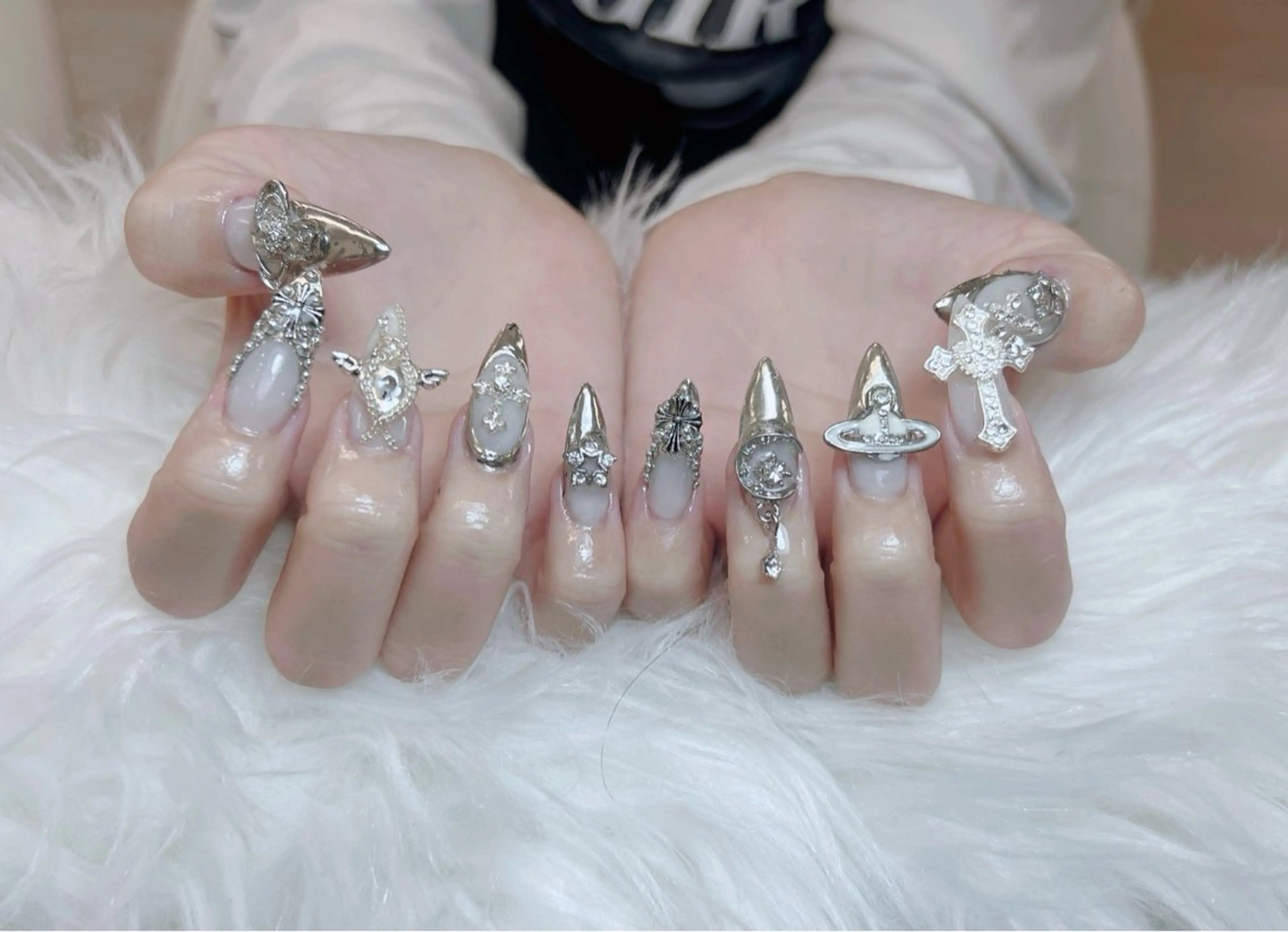 ネイル アートネイル オーロラネイル チークネイル 長さ出し フットネイル Noiranail_ studioのネイルデザイン