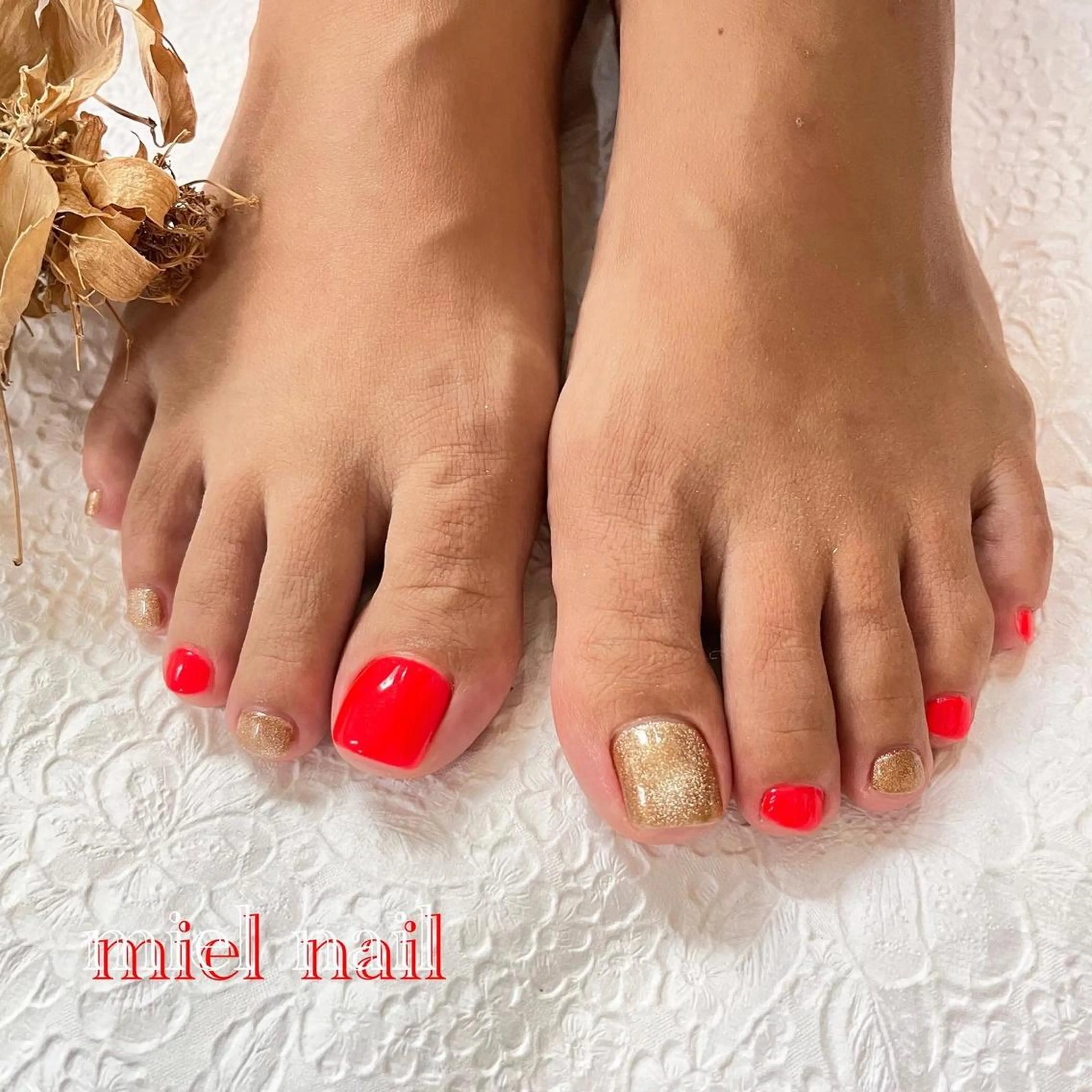 ネイル フットネイル マグネットネイル シンプルネイル 夏ネイル フットネイル miel nailのネイルデザイン