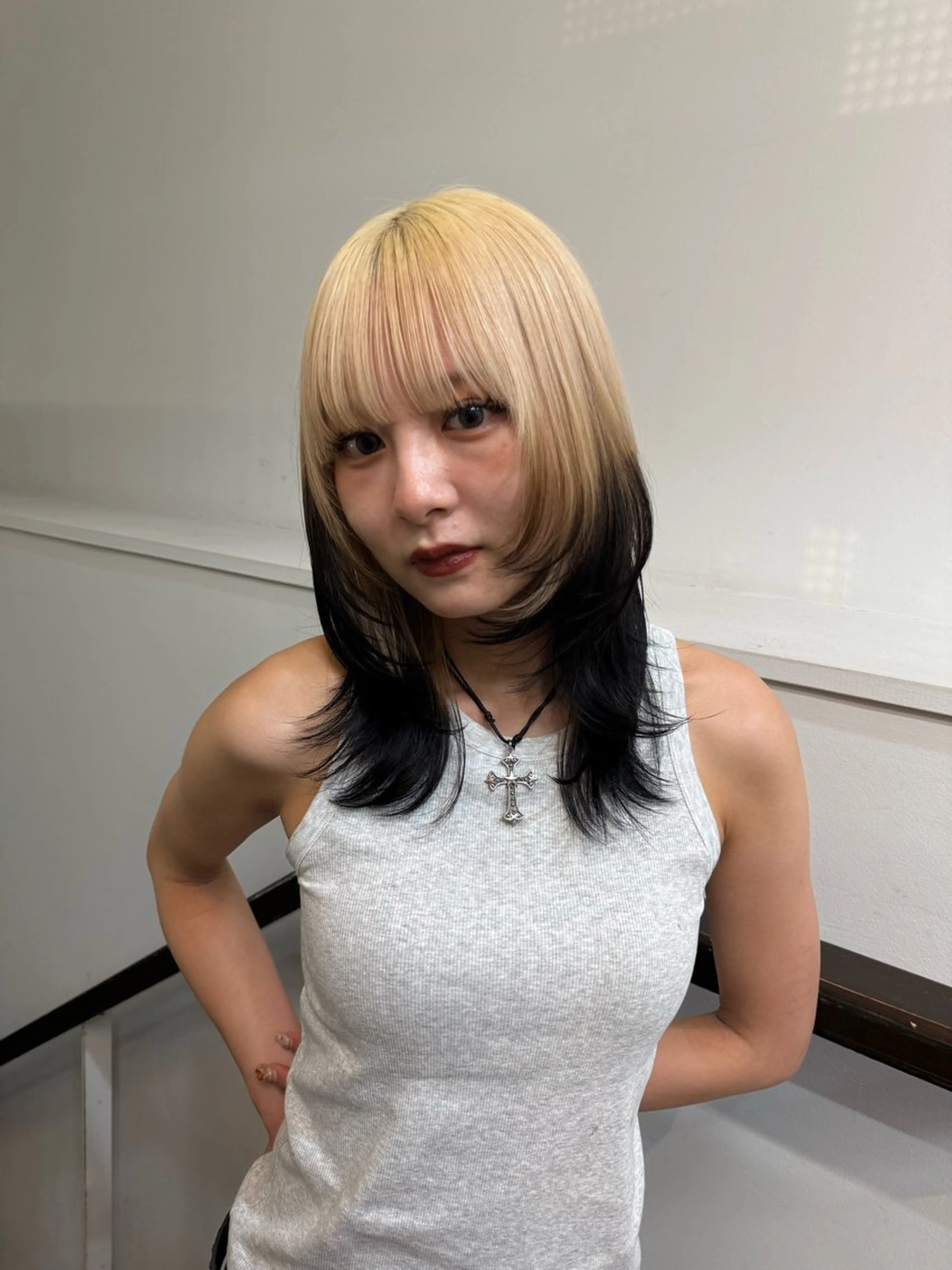 セミロング カラー ヘアカラー ブリーチ/艶カラー 🫧/ユーナのヘアスタイル