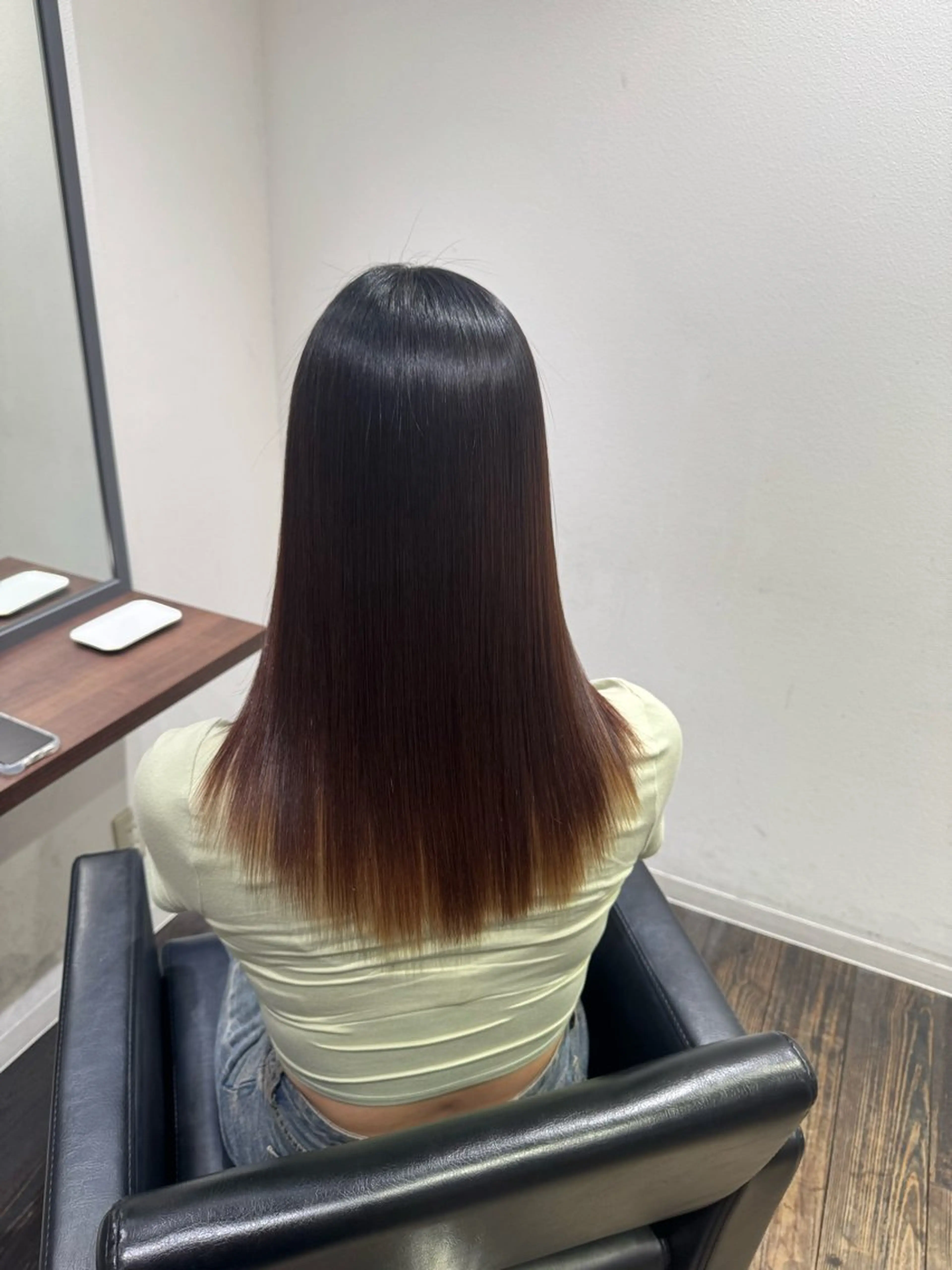 セミロング カット 縮毛矯正 トリートメント 指名支持率NO.1 スタイリストのヘアスタイル