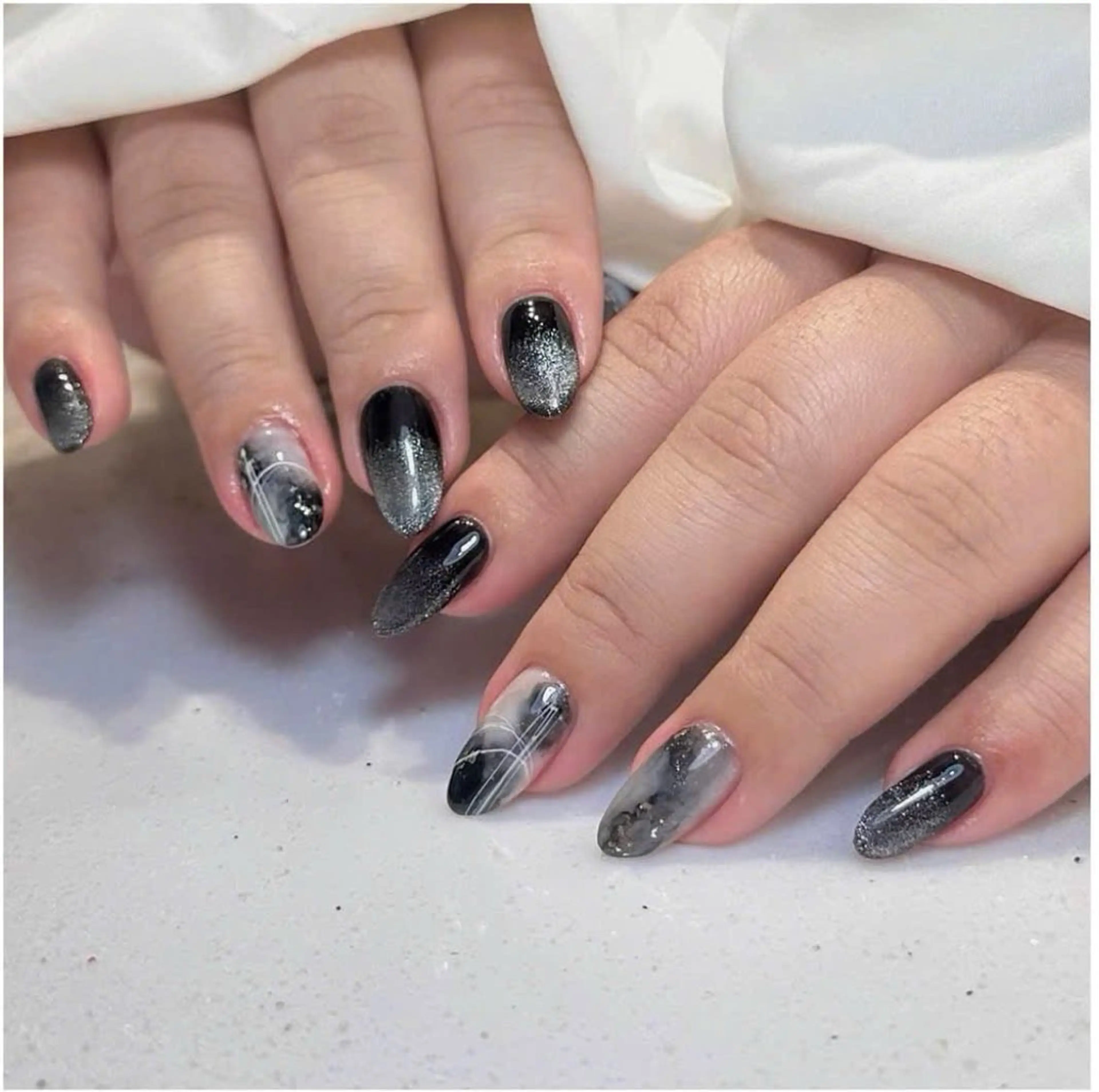 ネイル アニマル柄 オーロラネイル チークネイル フラッシュネイル ジェルネイル ハンドネイル Lyna Nail のネイルデザイン