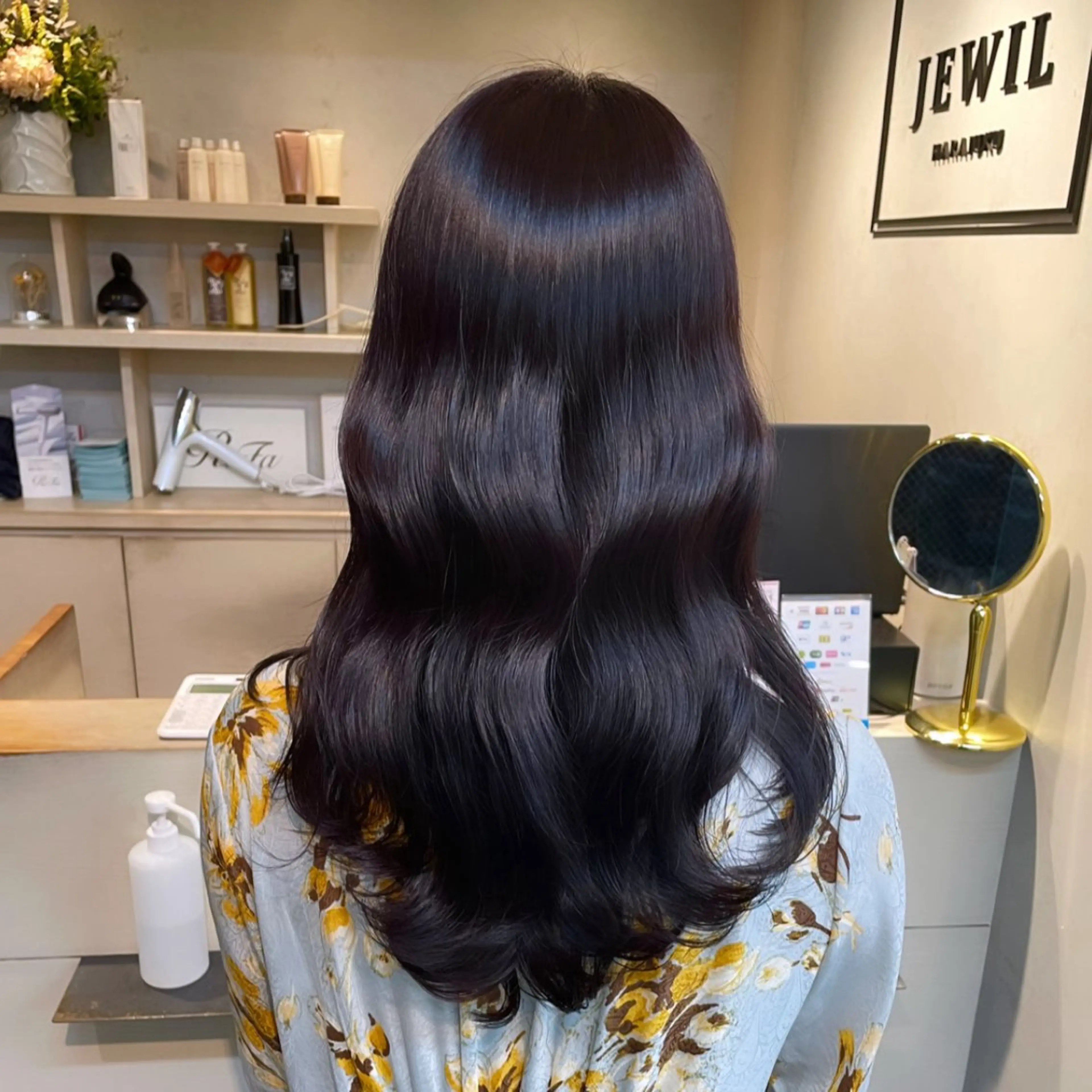 ロング カラー ブリーチ ブリーチなしカラー 髪質改善 トリートメント ブリーチなしピンク 赤井龍斗のヘアスタイル