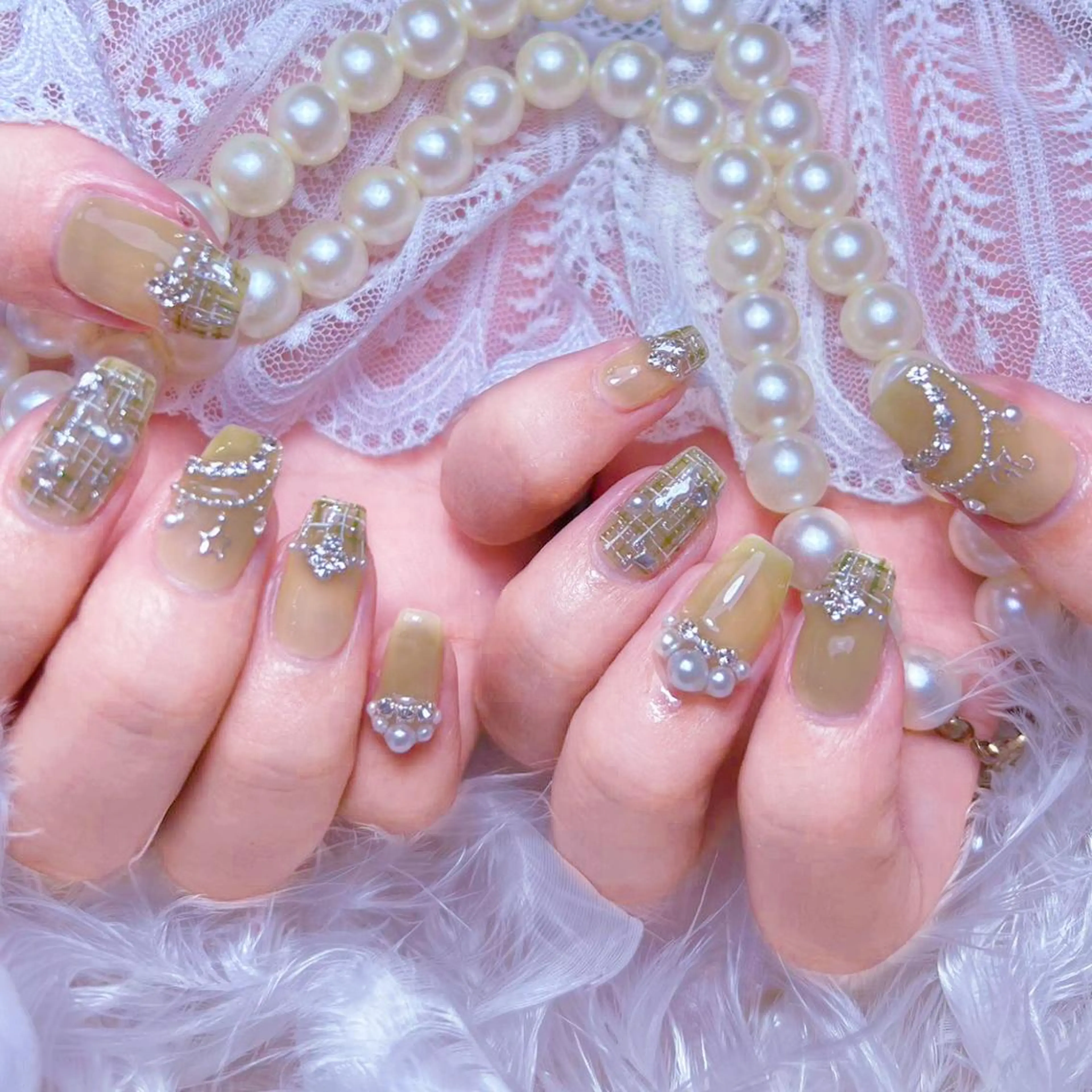 ネイル アートネイル オーロラネイル ガーリー キラキラネイル 韓国ネイル Nail Monsterのネイルデザイン