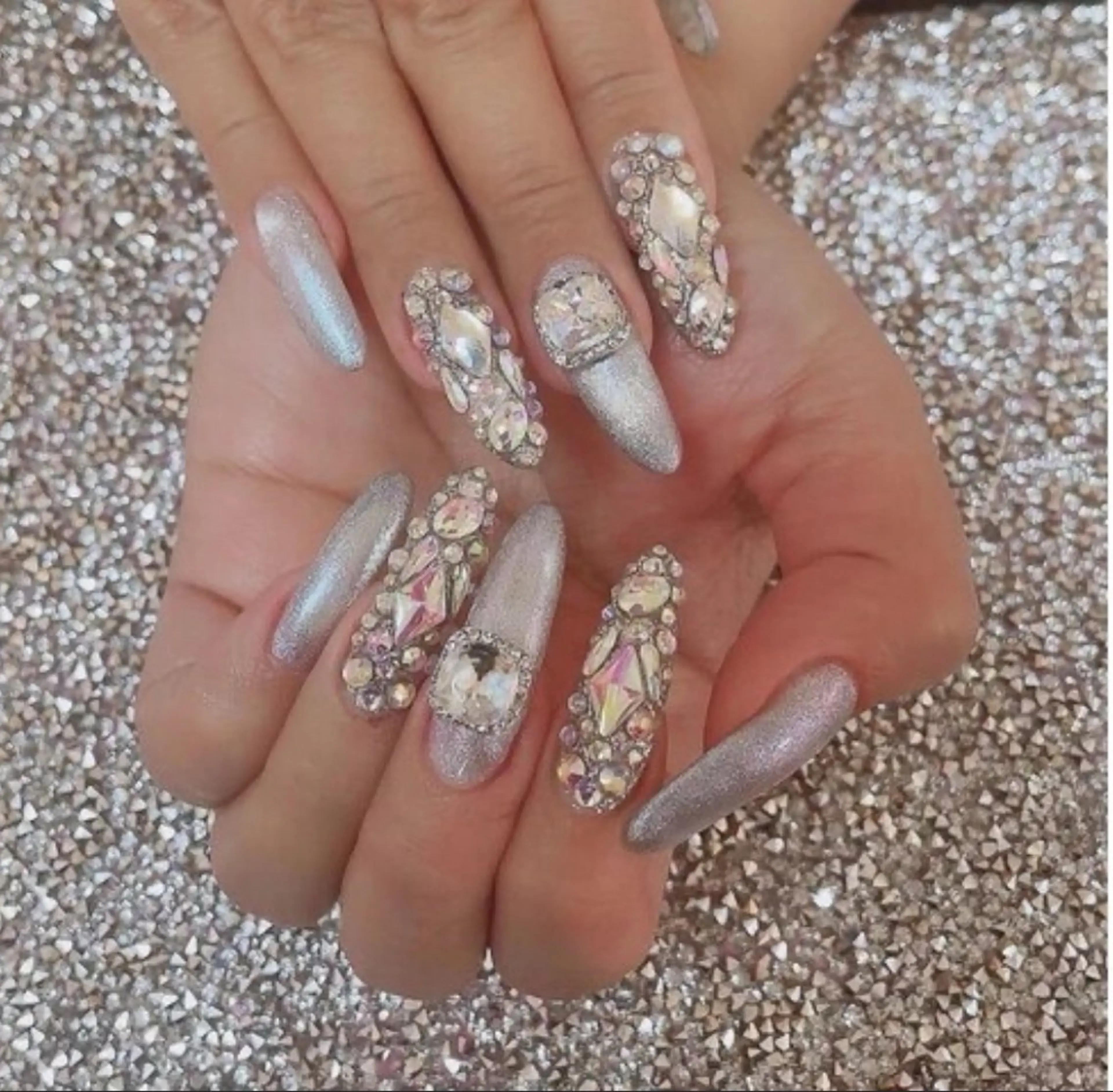 jrネイリスト【HAND】ワンカラーorラメグラ☆ストーン付け放題90分の写真