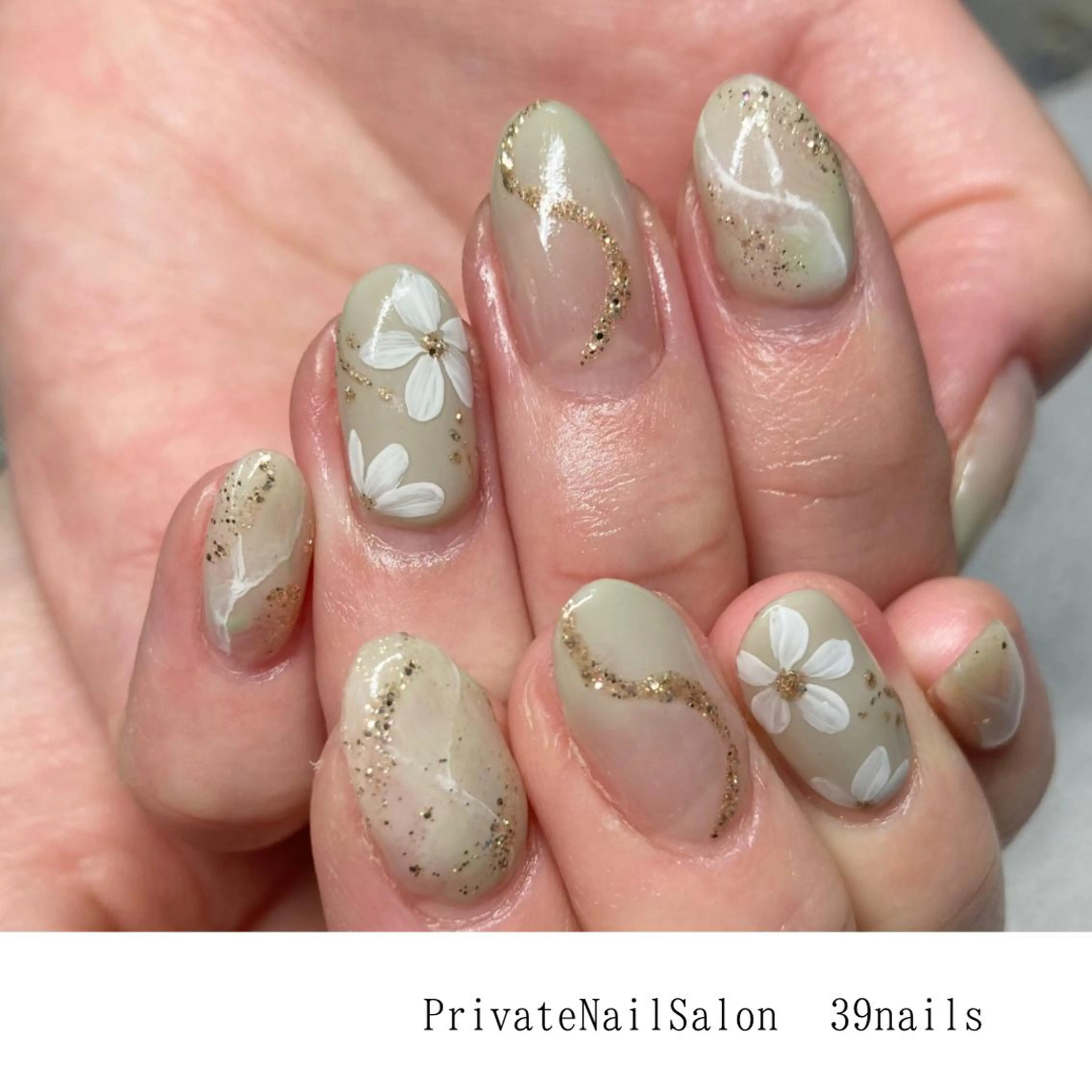 ネイル フラワーネイル グラデーション ニュアンスネイル ピスタチオネイル 夏ネイル 39-nails EharaMikuのネイルデザイン