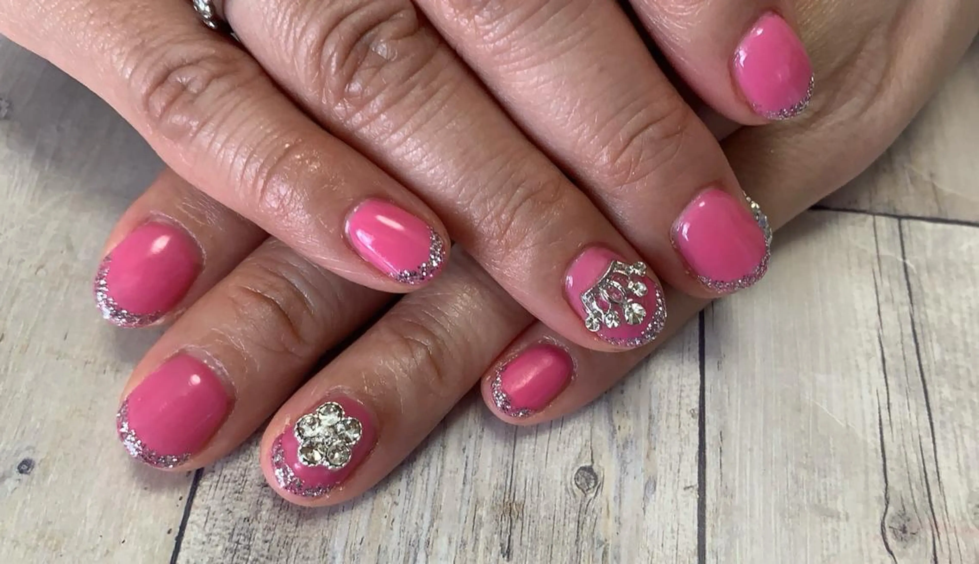 ネイル ラメ(グリッター) ワンカラーネイル nico.nico.mark NAIL所属・小林 梓のエステ・リラクイメージ