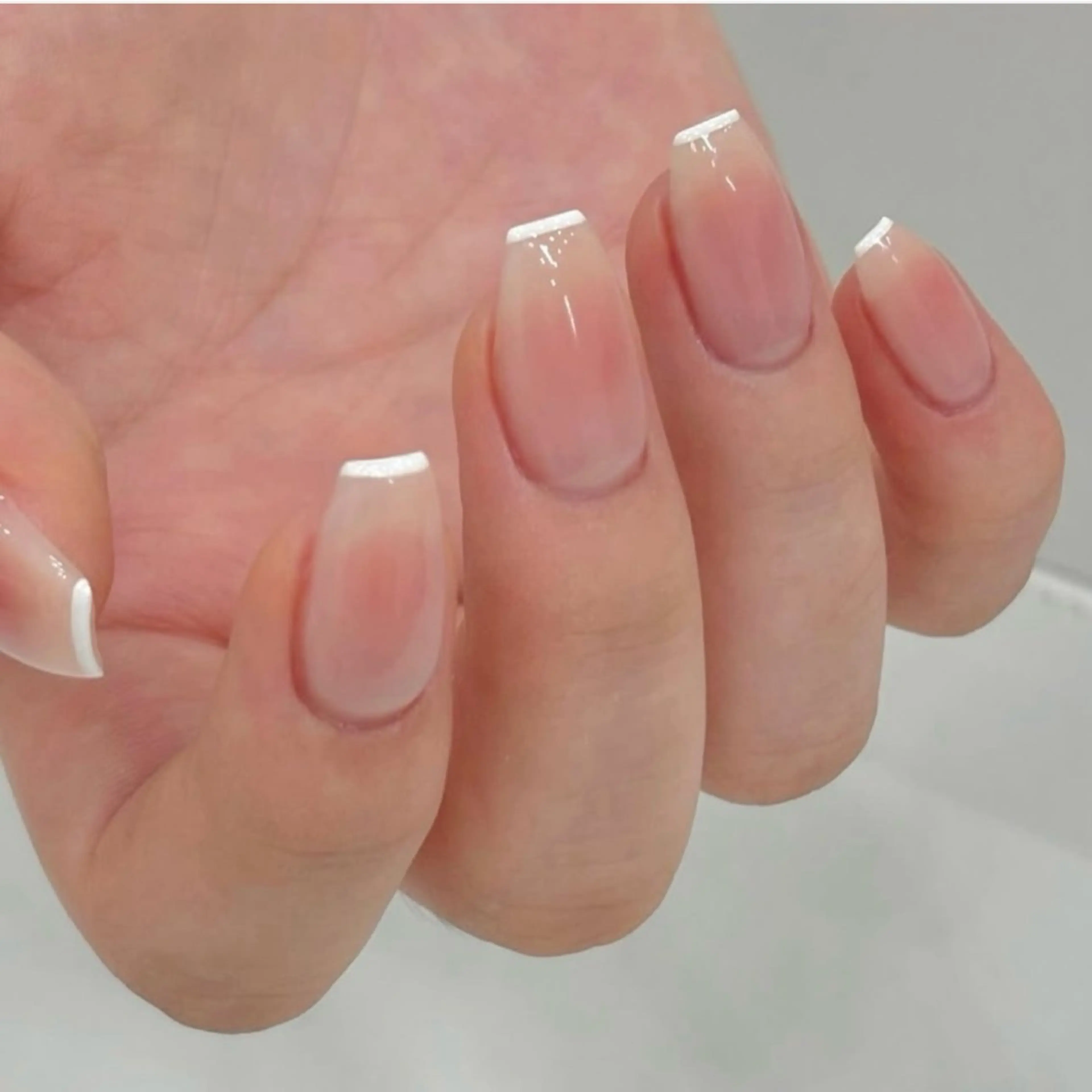 ネイル チークネイル キラキラネイル 韓国ネイル マグネットネイル ミラーネイル ハンドネイル ハンドケア Lala Nails所属・Lala Nailsのネイルデザイン