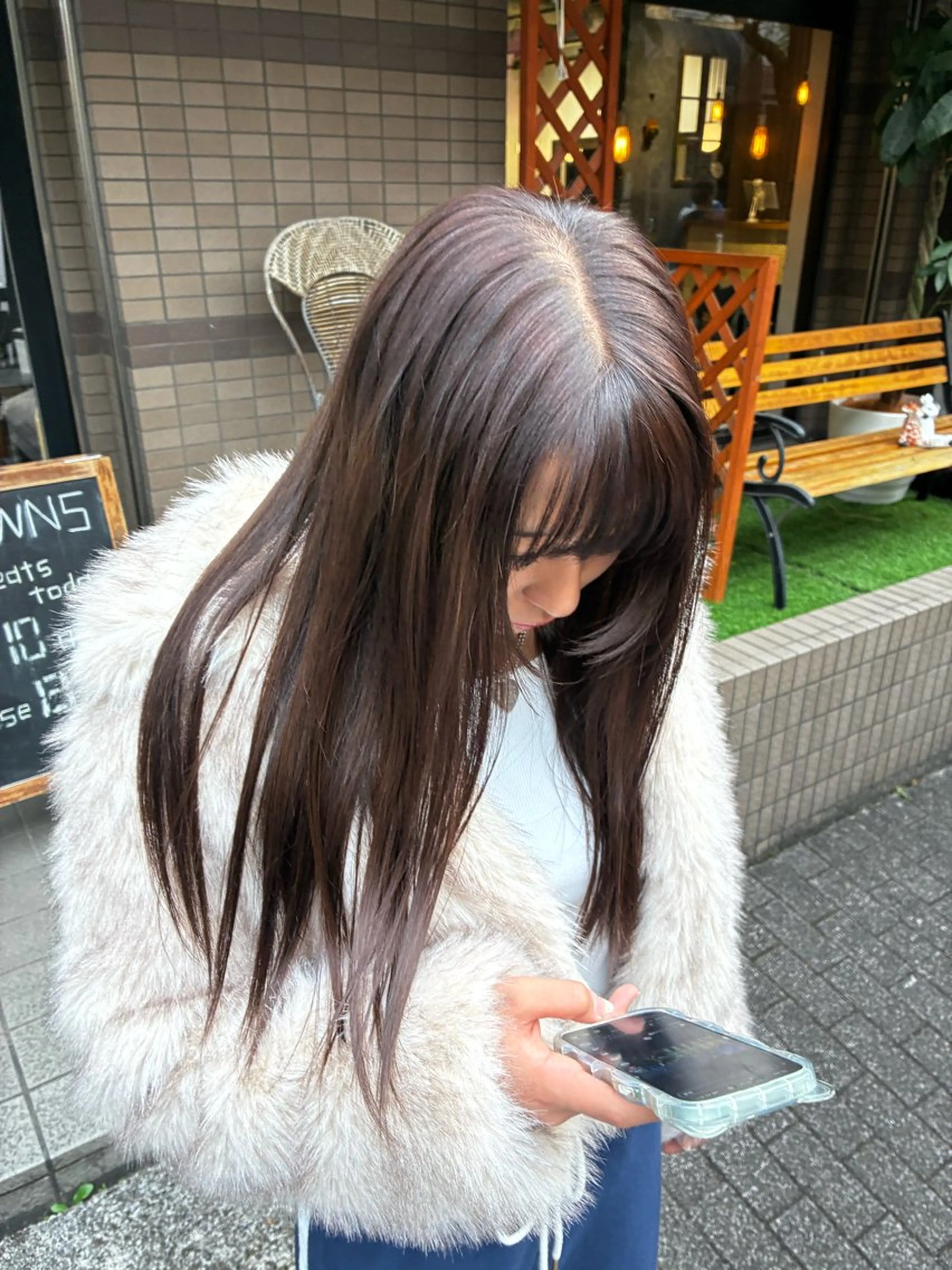 ロング カラー ヘアカラー トリートメント 佐藤 芽衣のヘアスタイル