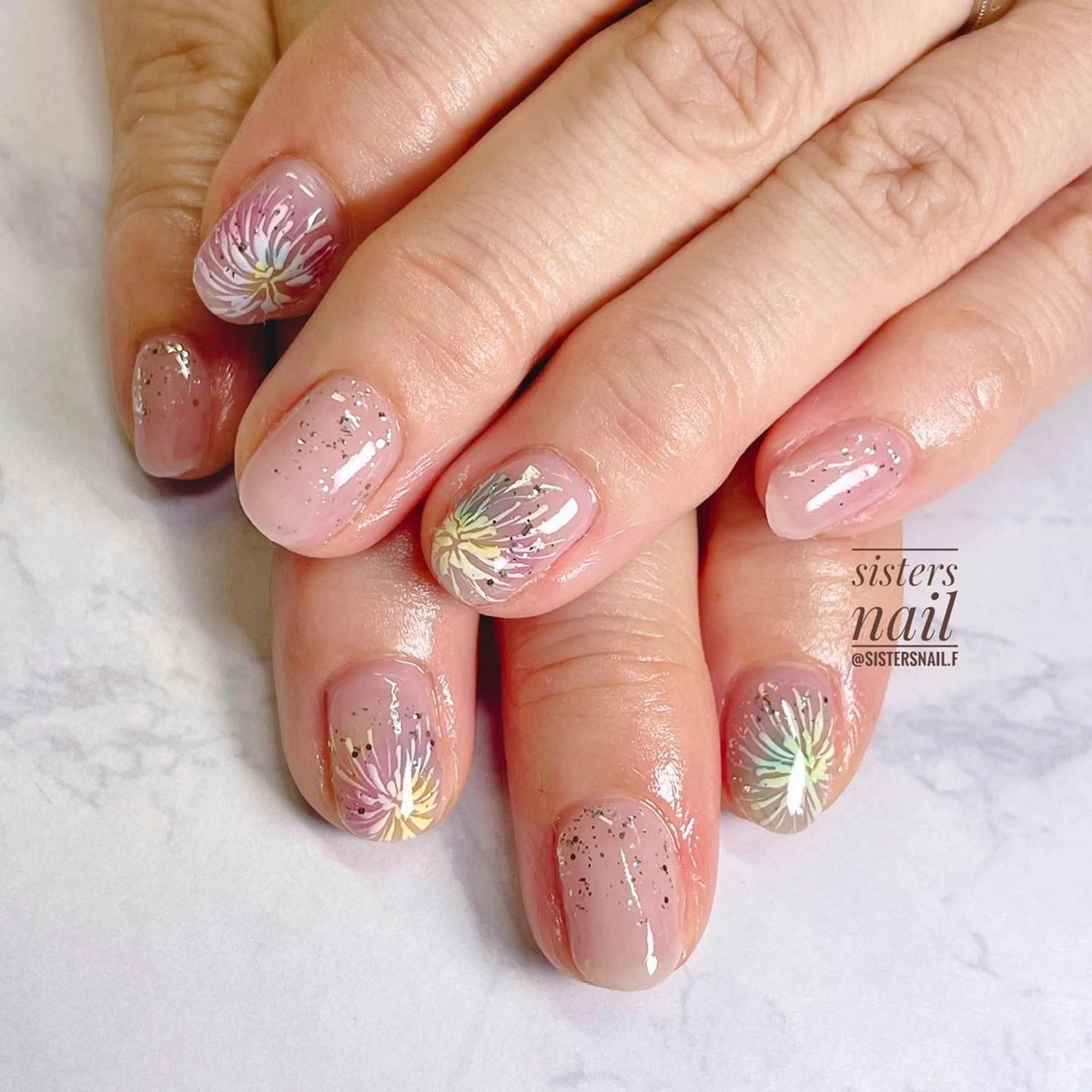 ネイル アートネイル ホログラムネイル キラキラネイル オフィスネイル ピンク sisters nail.fのネイルデザイン